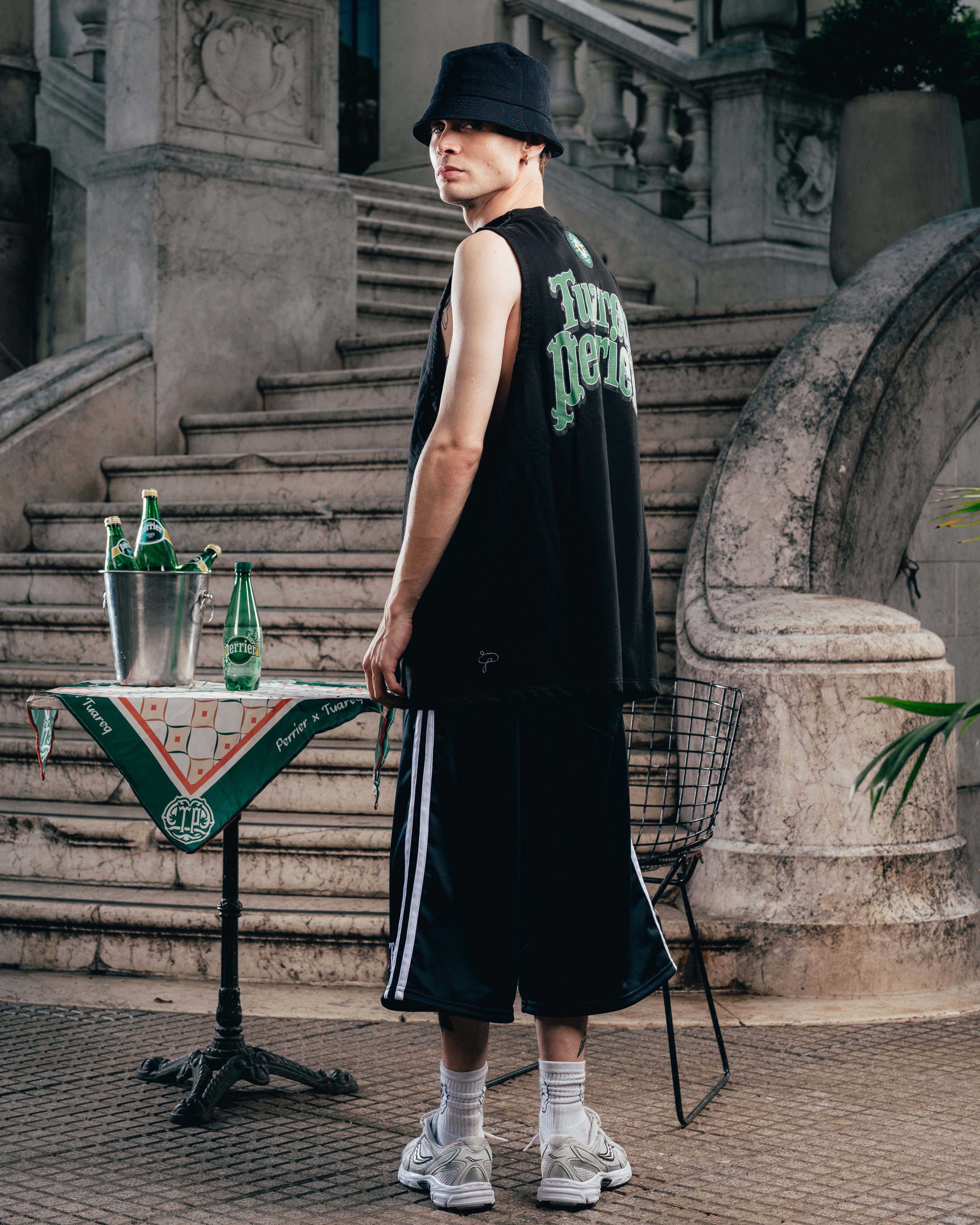 MUSCULOSA PESADA [ PERRIER ] MURAKAMI BLACK