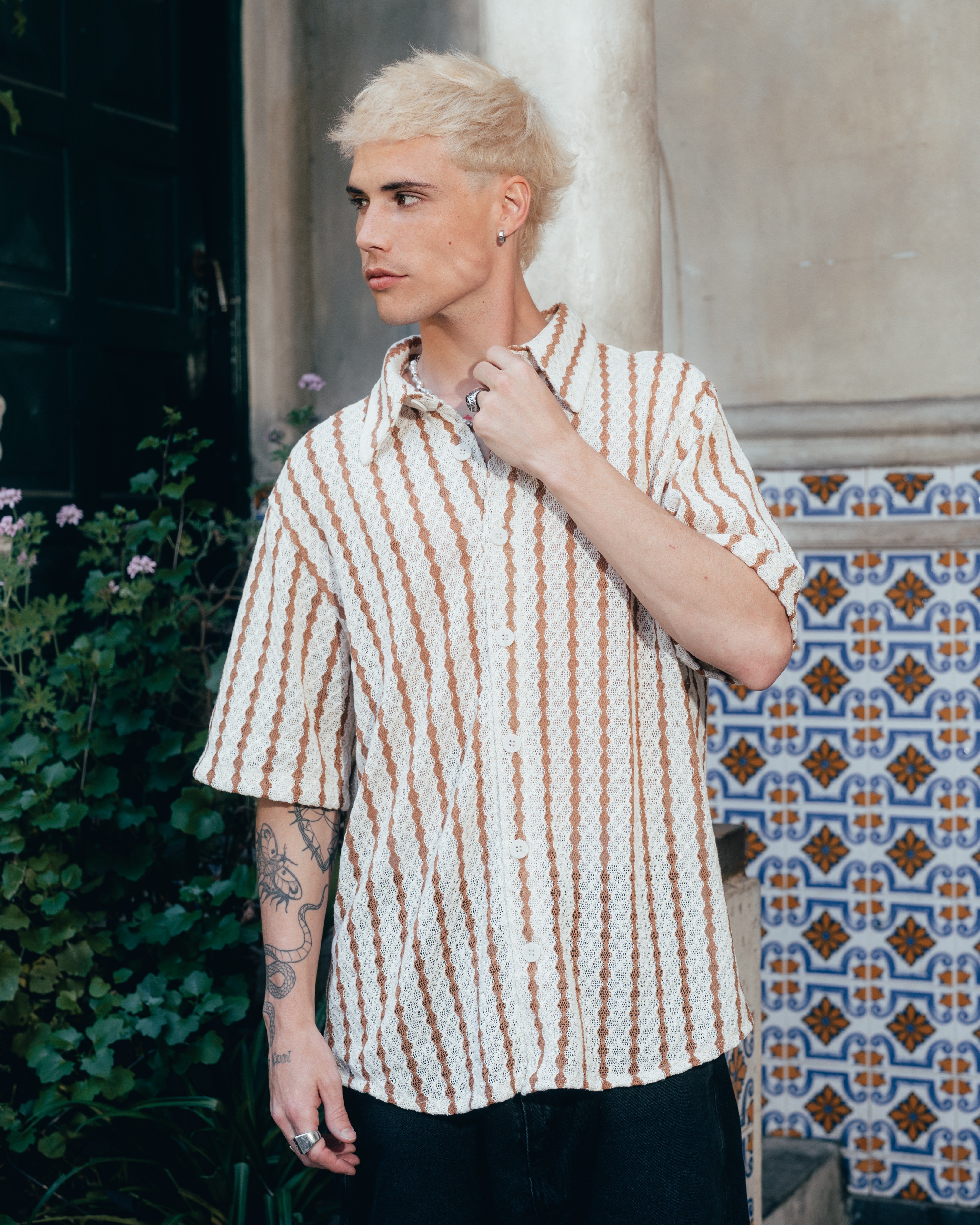 CAMISA TEJIDA RAYADA [ PRIMARI ] BROWN
