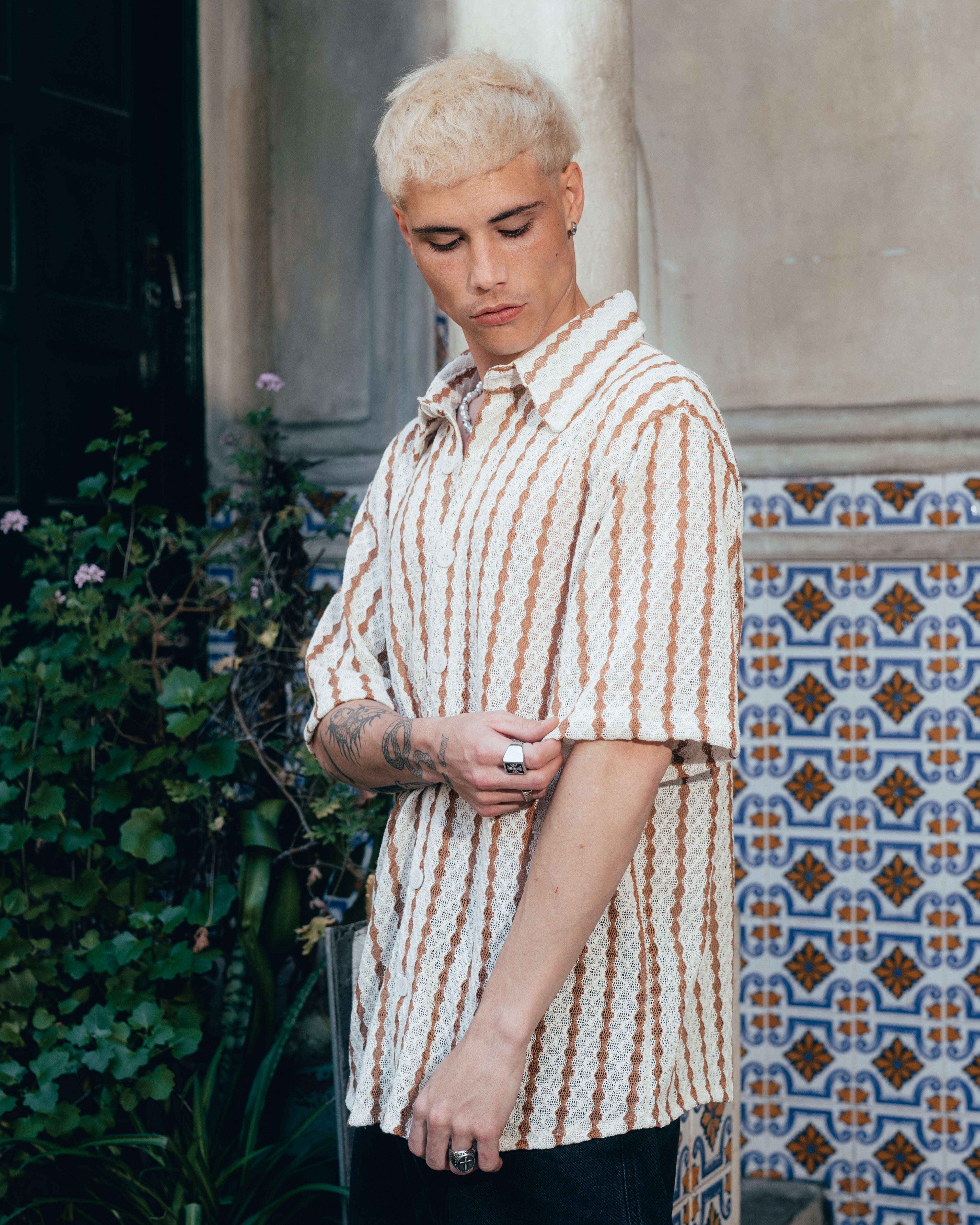 CAMISA TEJIDA RAYADA [ PRIMARI ] BROWN