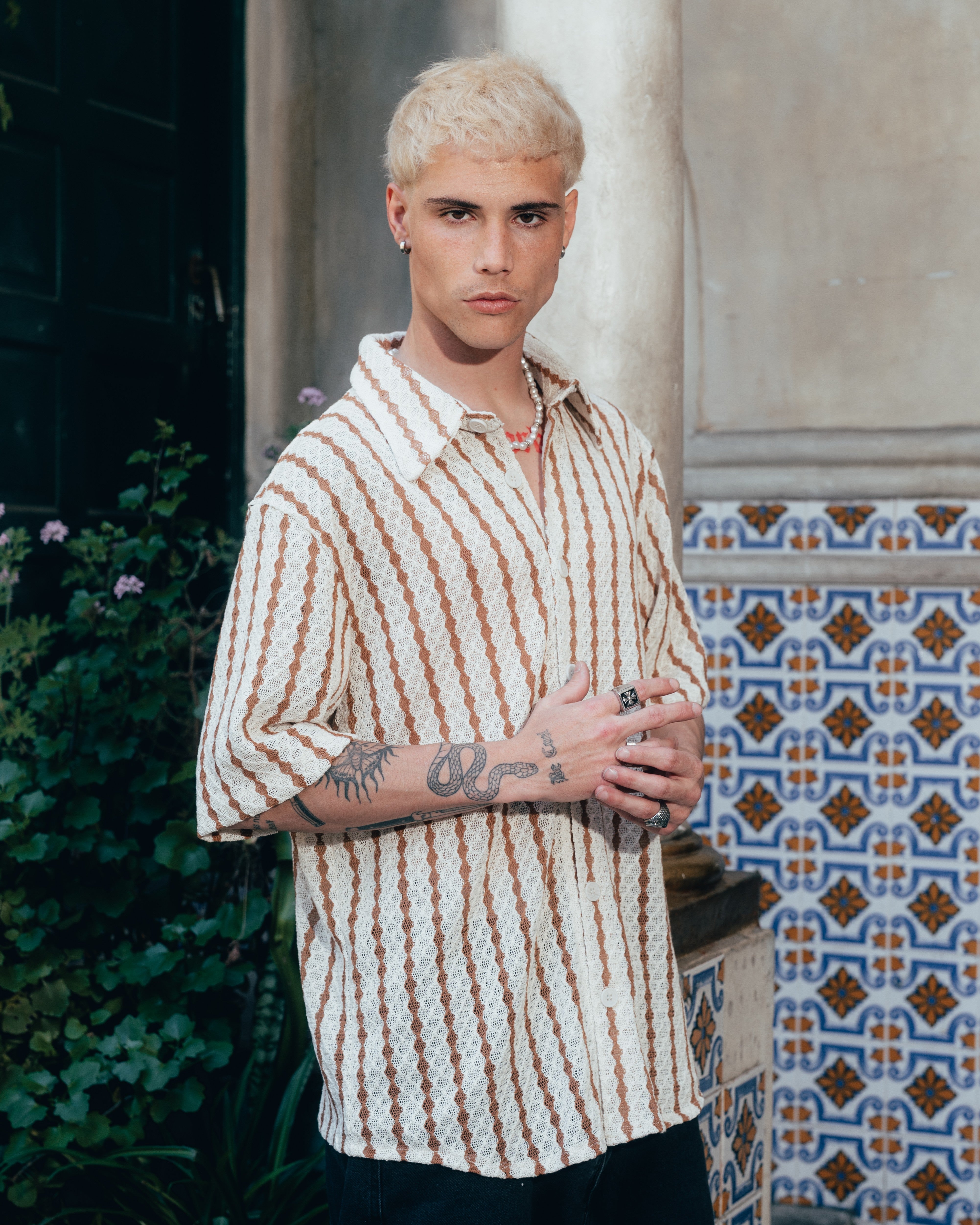 CAMISA TEJIDA RAYADA [ PRIMARI ] BROWN