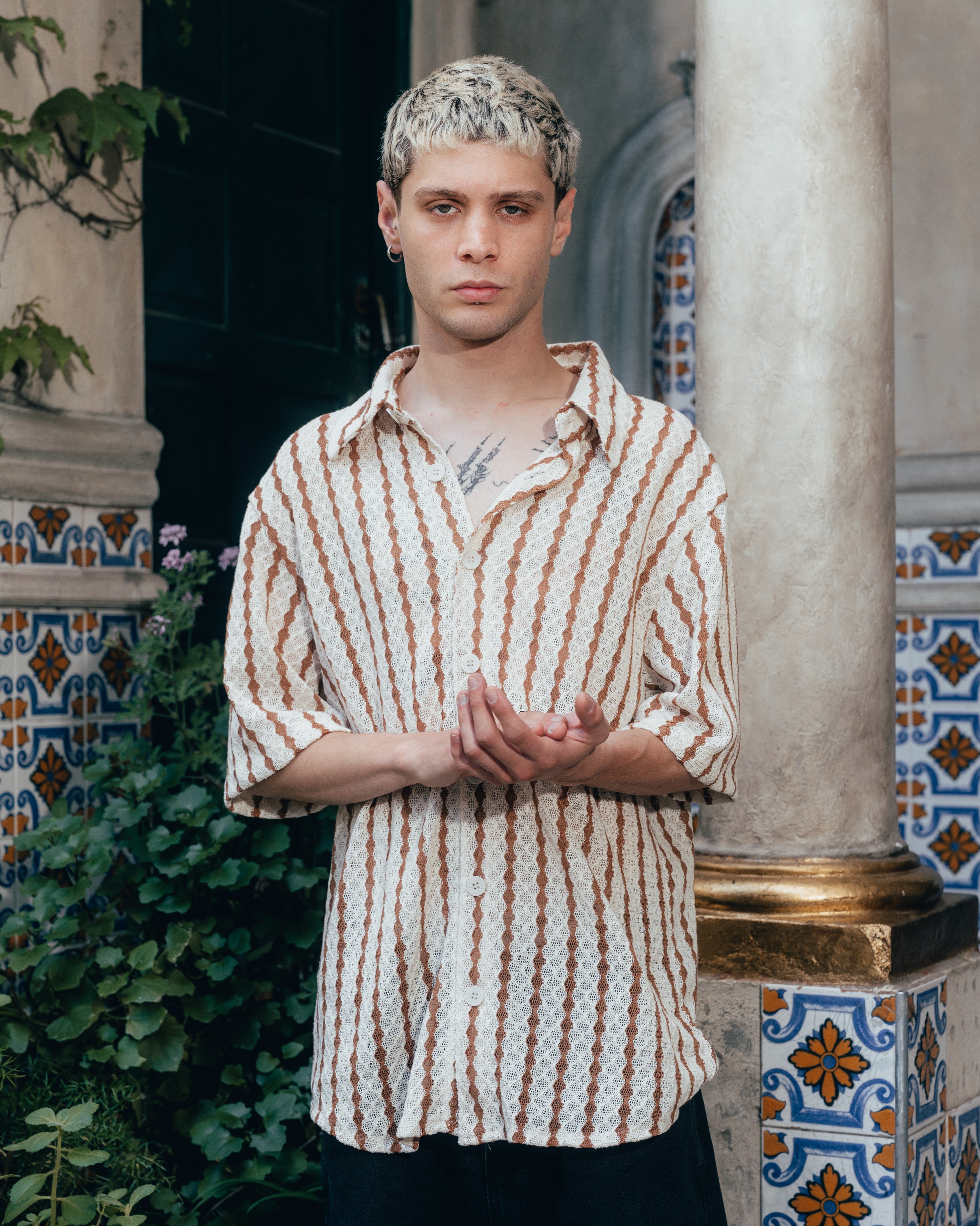 CAMISA TEJIDA RAYADA [ PRIMARI ] BROWN