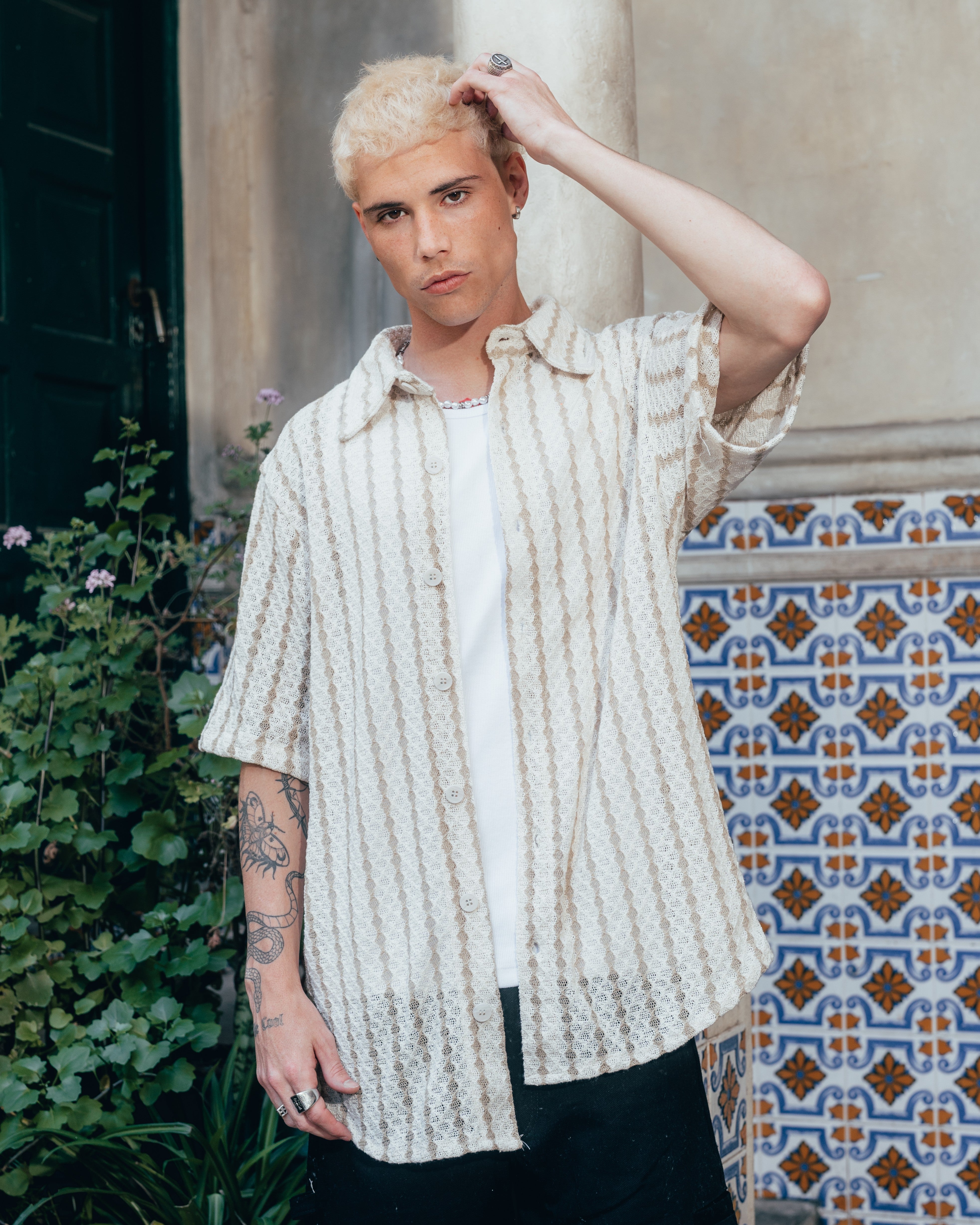 CAMISA TEJIDA RAYADA [ PRIMARI ] BEIGE