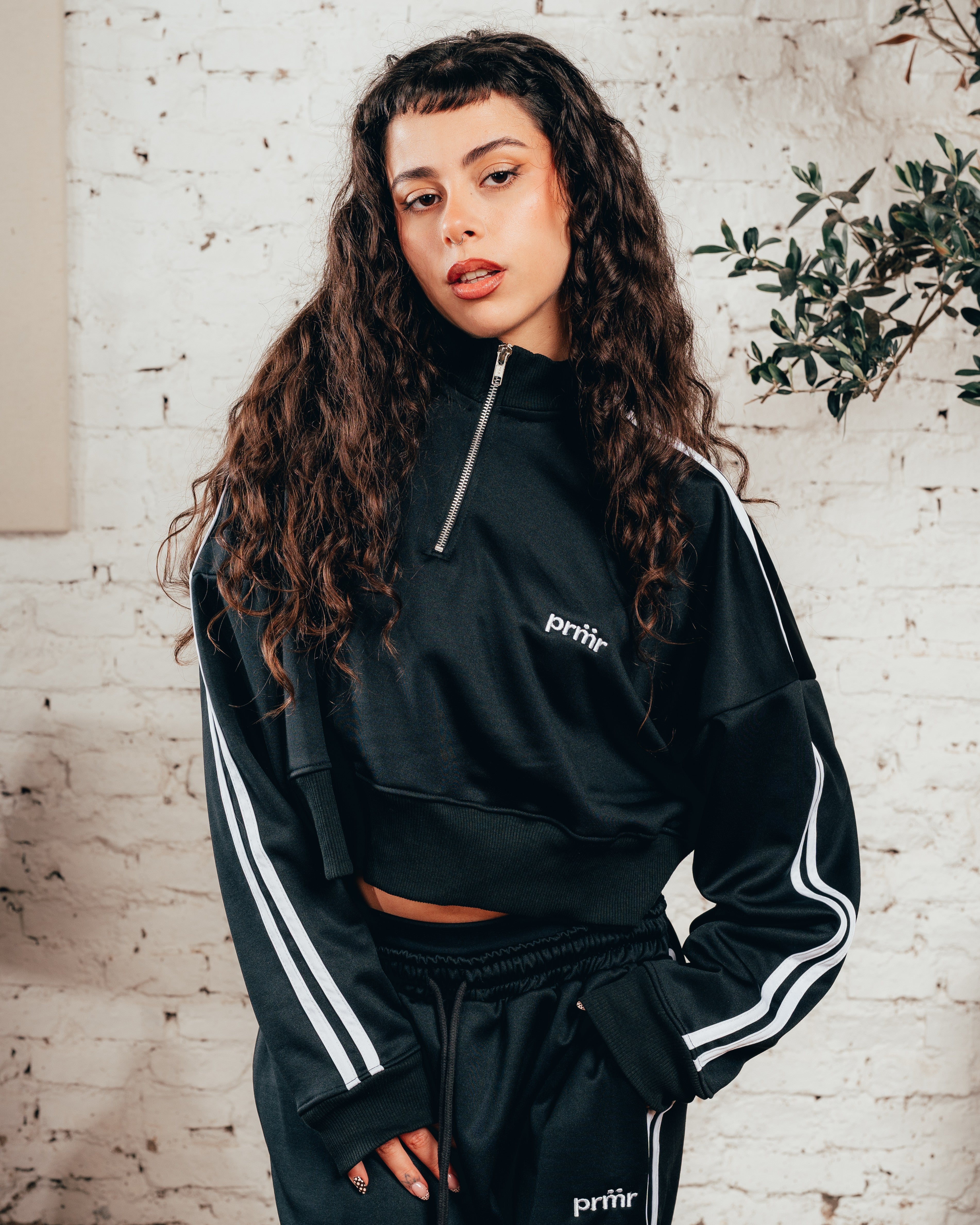 CROP MANGA LARGA [ PRIMARI ] STRIPE BLACK