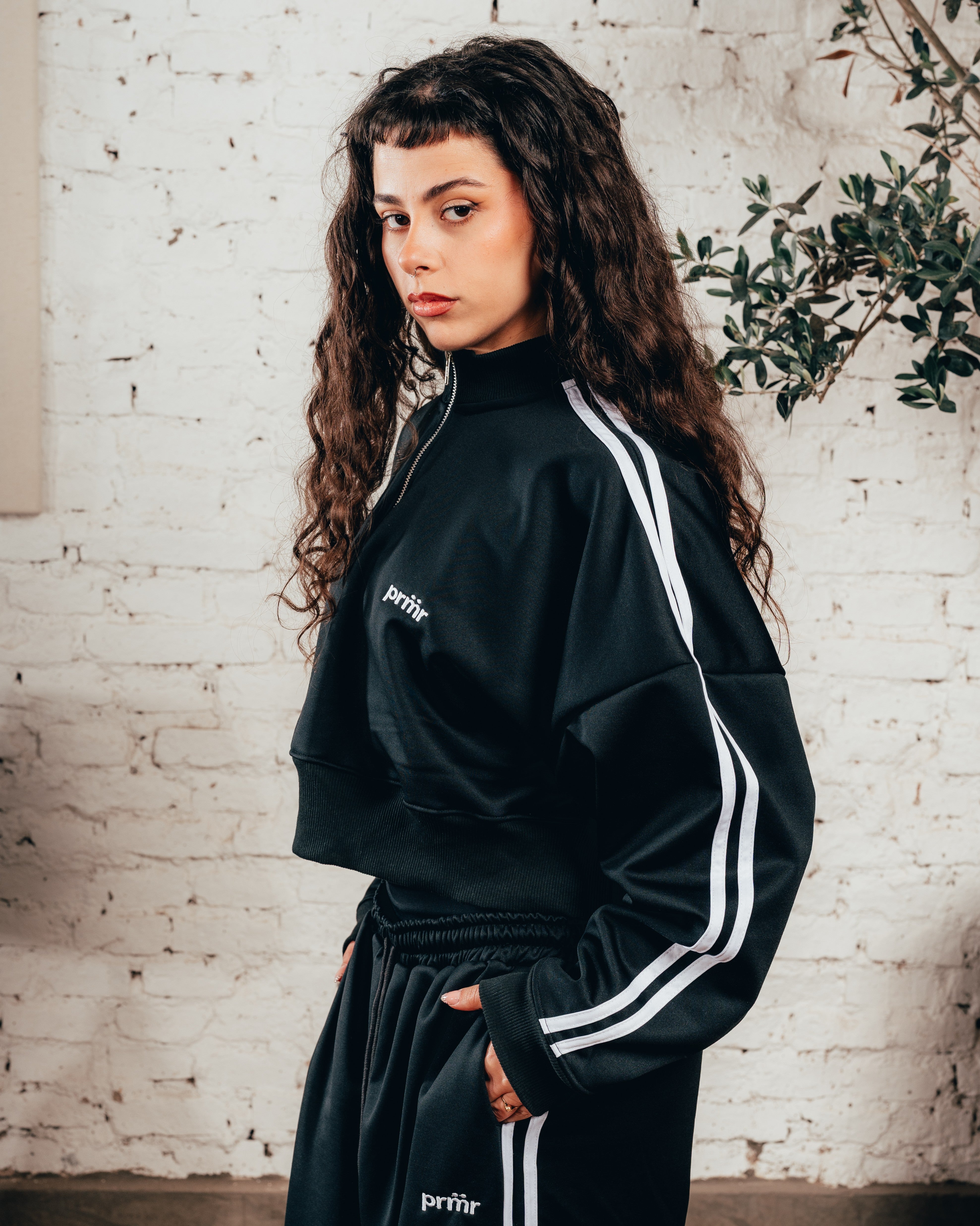 CROP MANGA LARGA [ PRIMARI ] STRIPE BLACK
