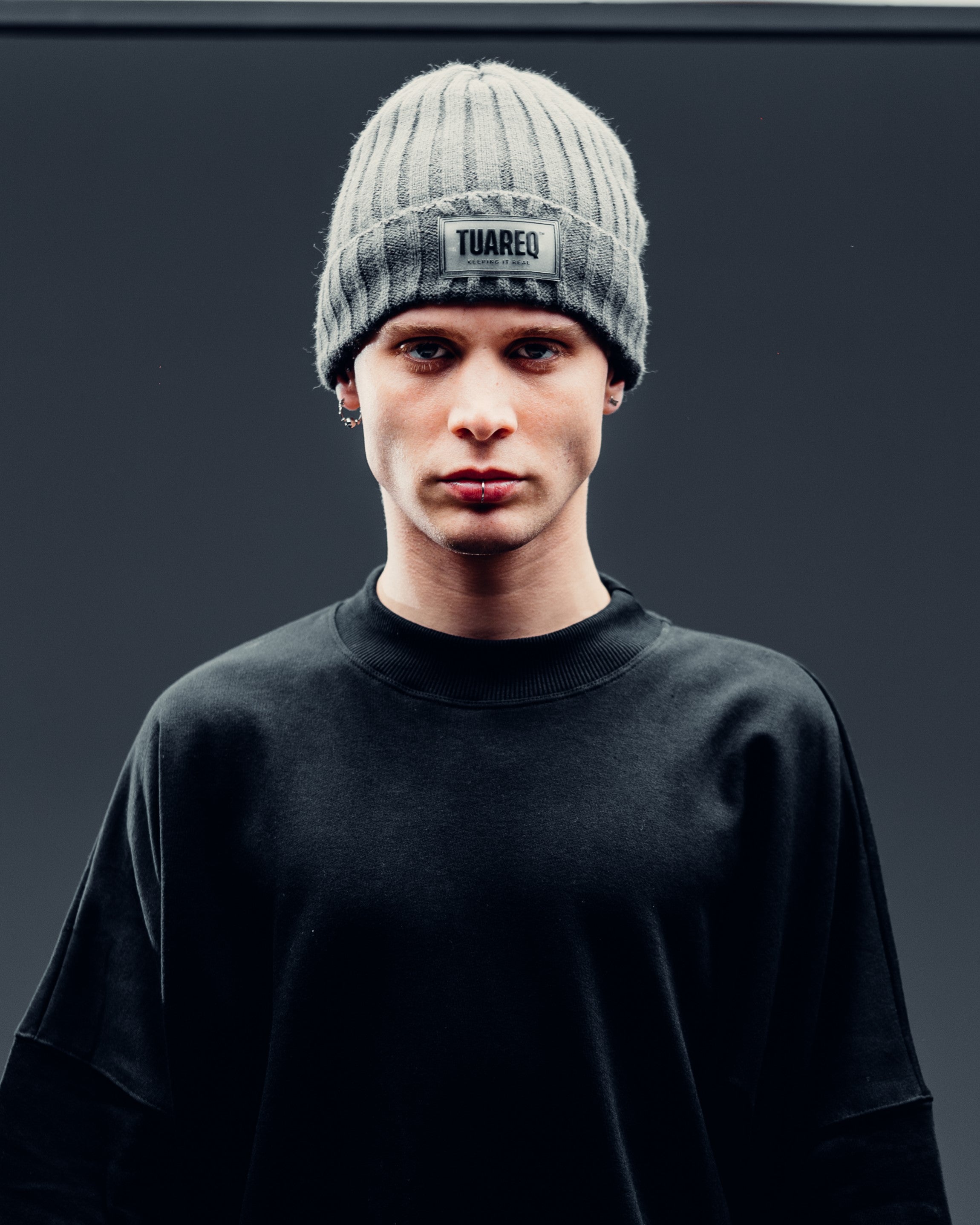 BEANIE [ PRIMARY ] GRIS