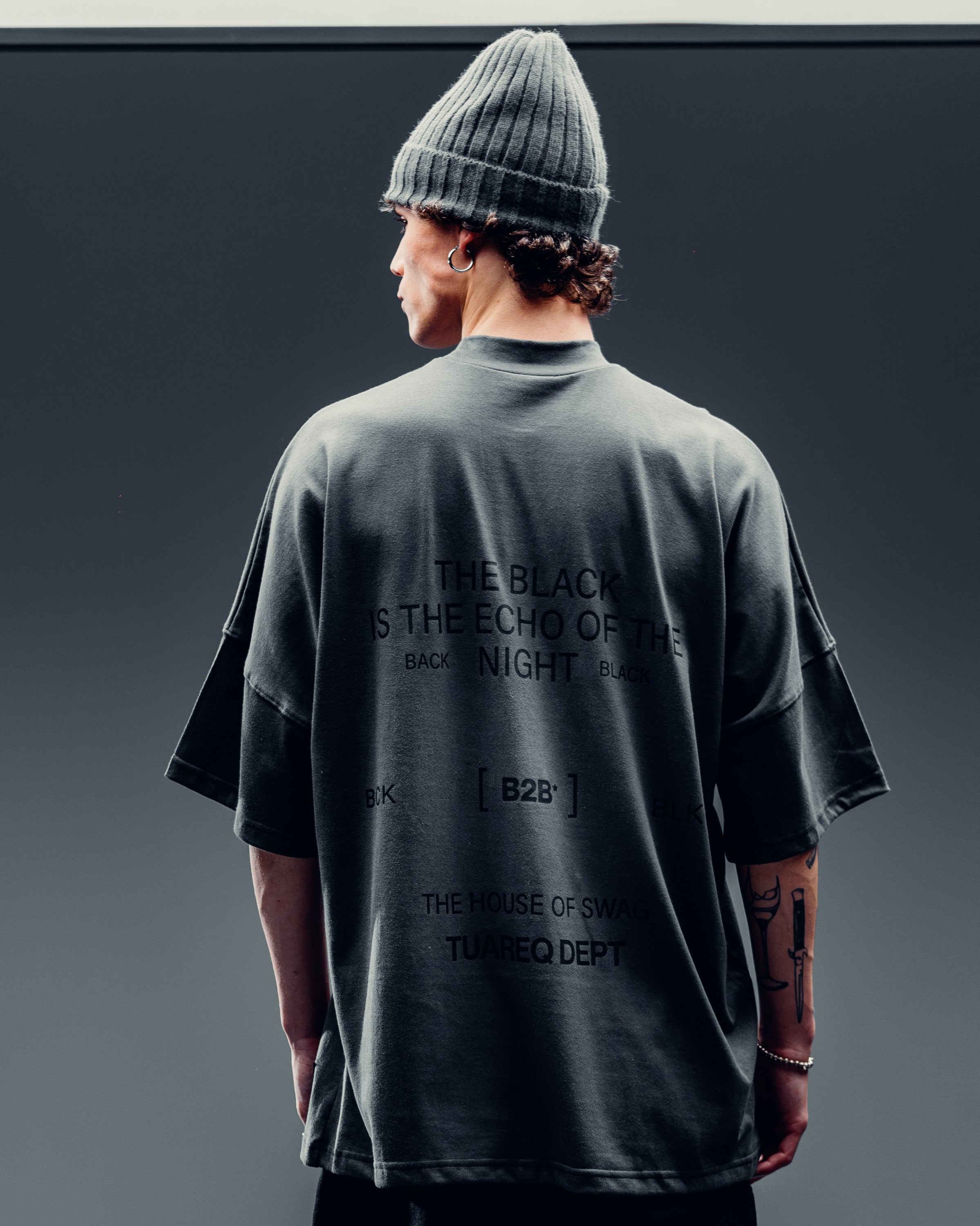 REMERA OVERSIZED [ B2B ] LOGO GREY