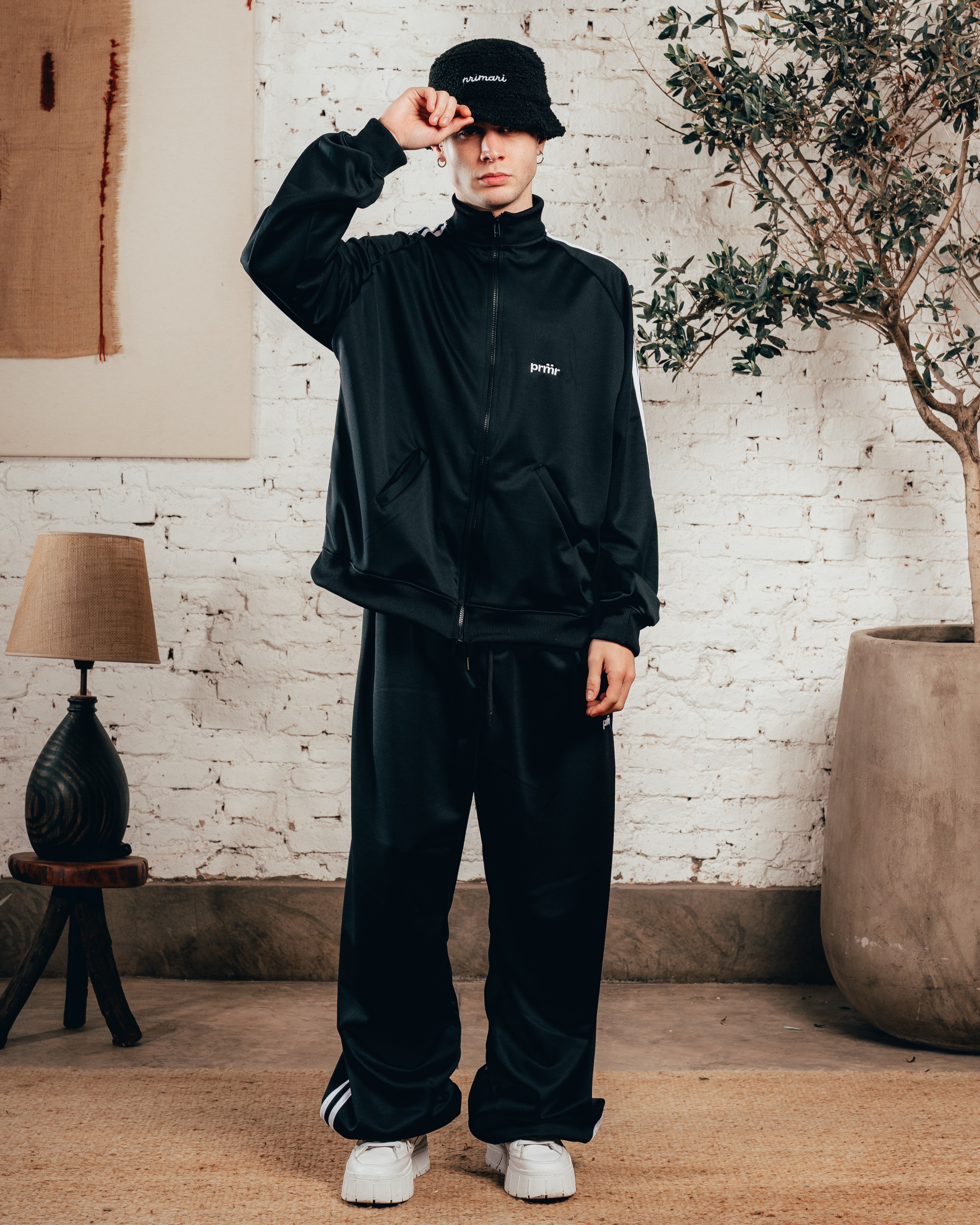 CONJUNTO DEPORTIVO [ PRIMARI ] STRIPE BLACK