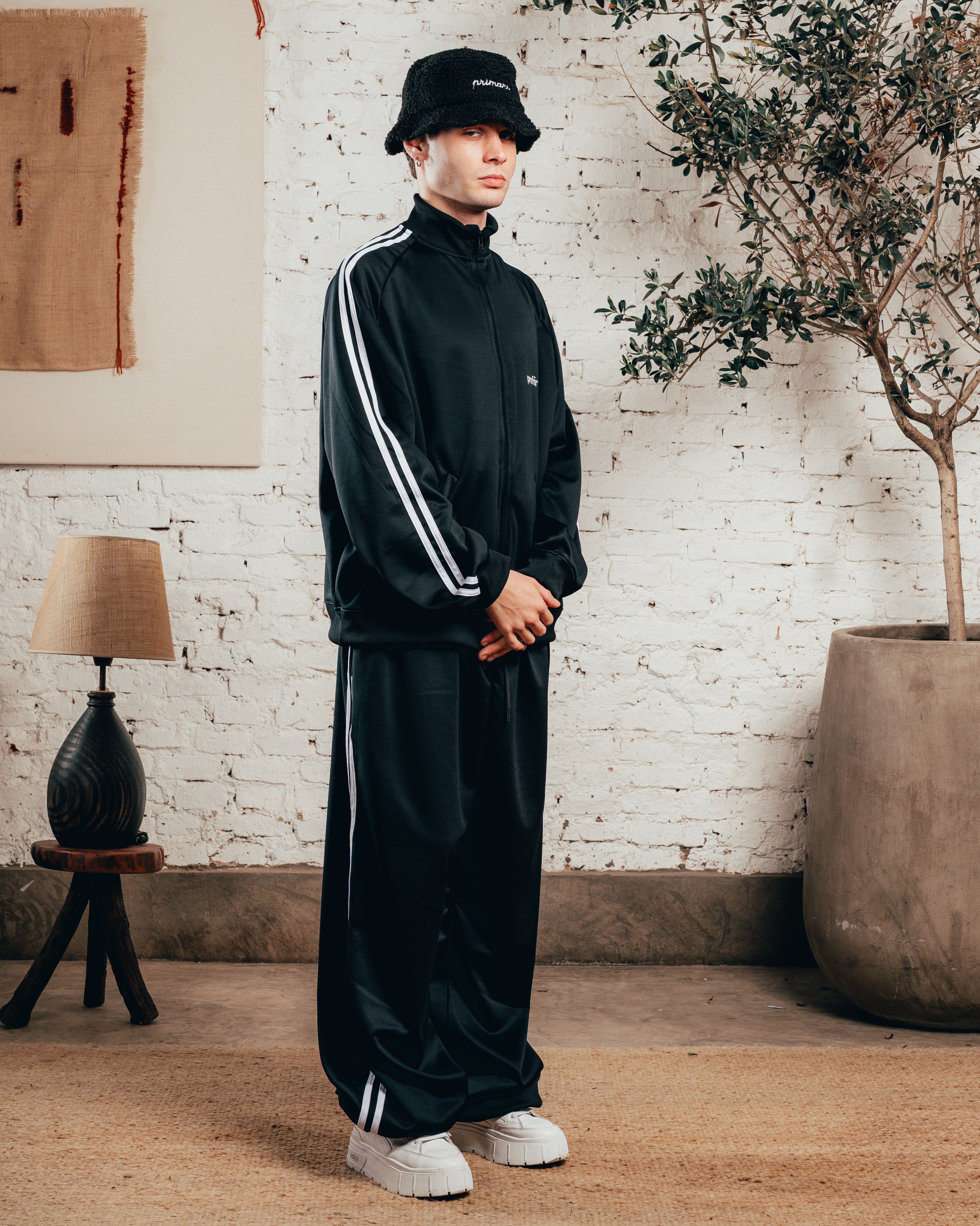 CONJUNTO DEPORTIVO [ PRIMARI ] STRIPE BLACK