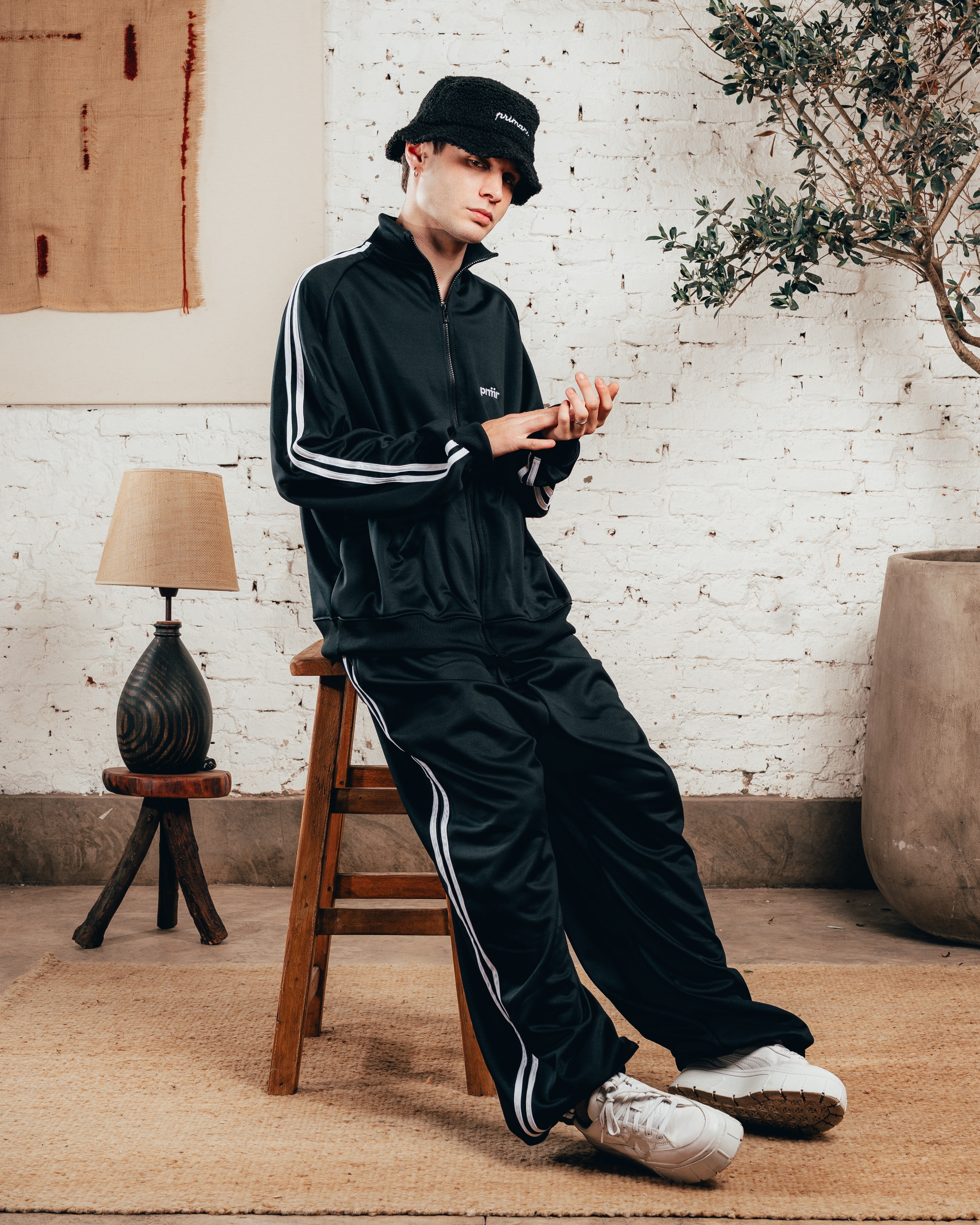 CONJUNTO DEPORTIVO [ PRIMARI ] STRIPE BLACK