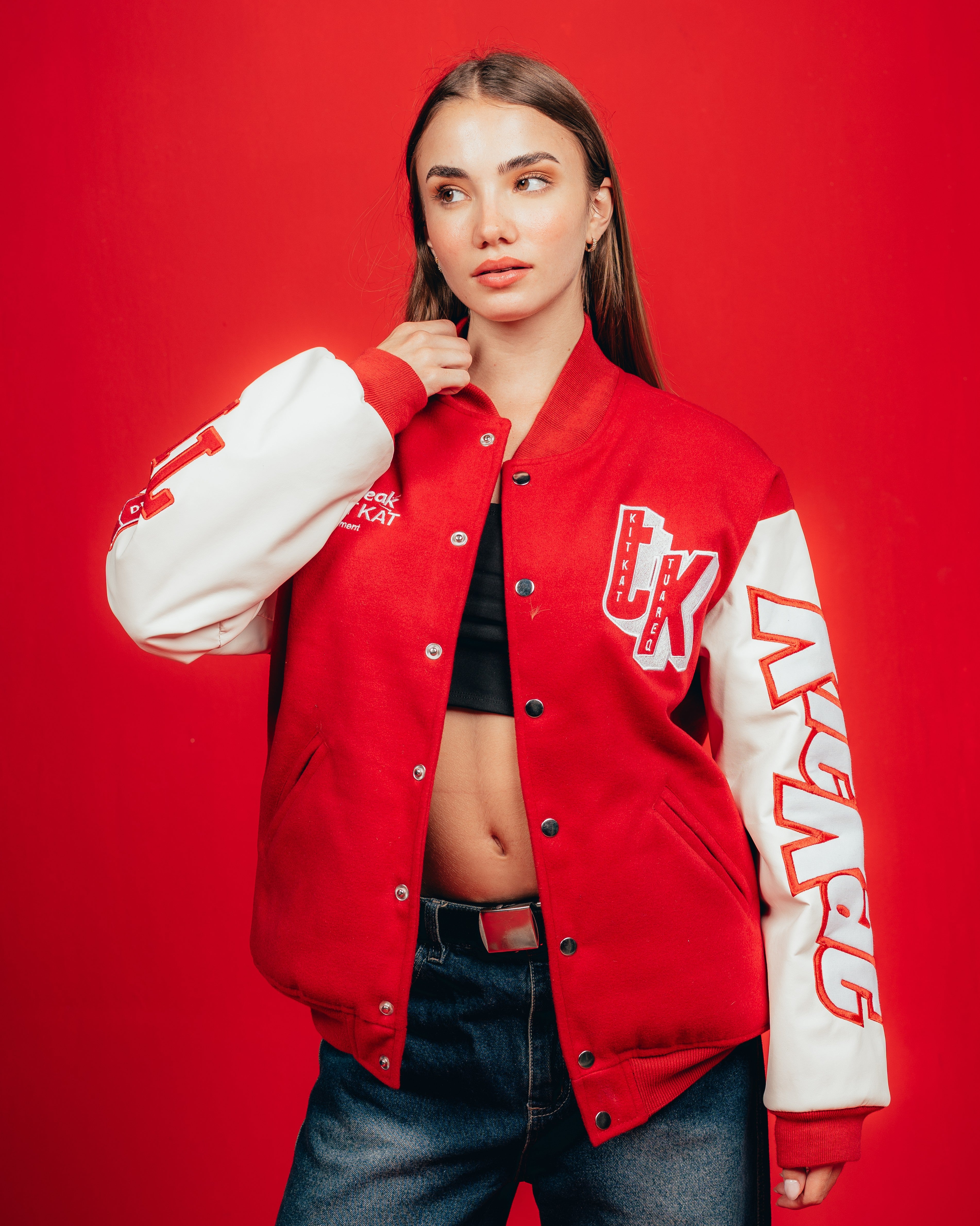 CAMPERA VARSITY CANDY [ KIT KAT ] RED