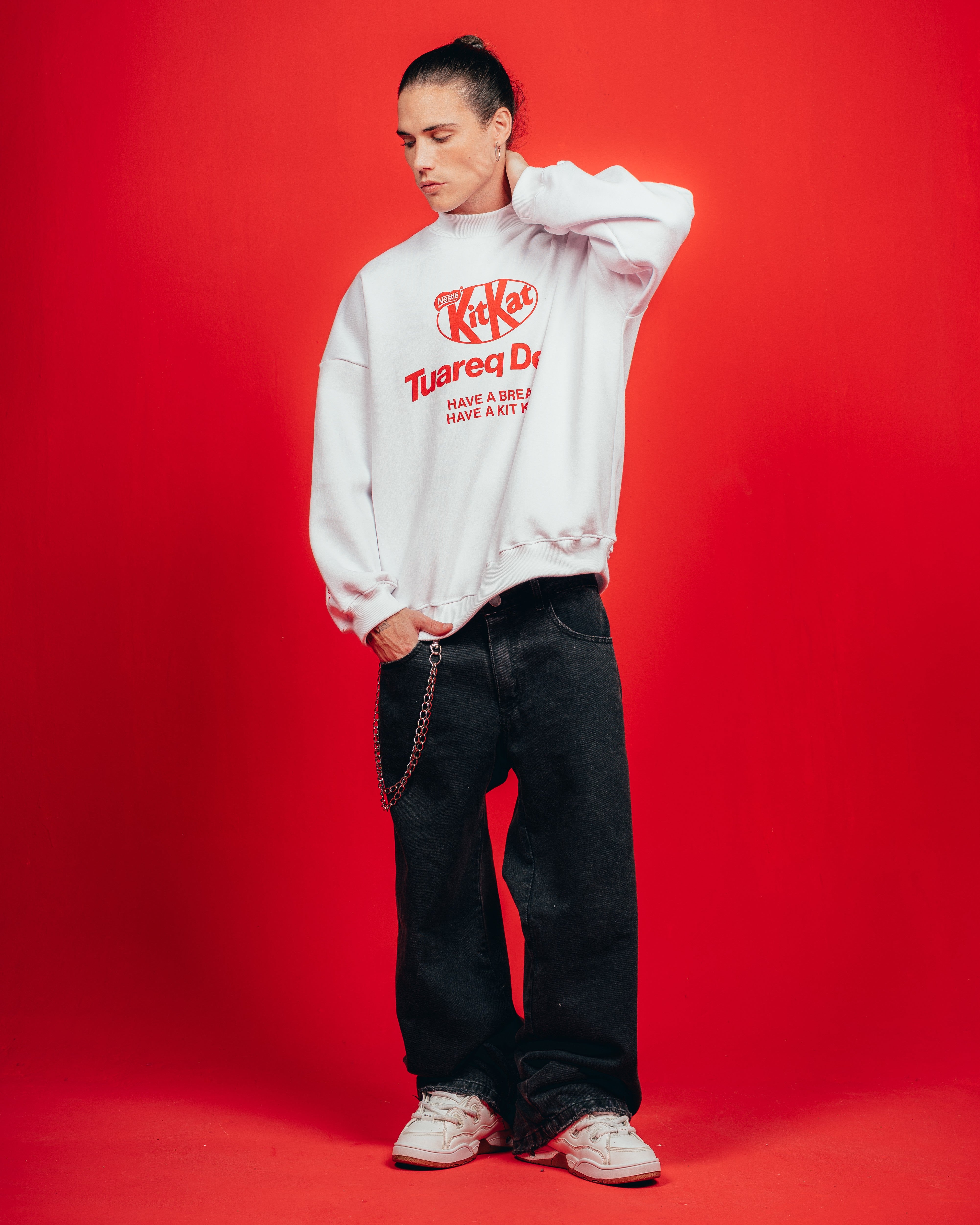 CREWNECK CANDY [ KIT KAT ] WHITE