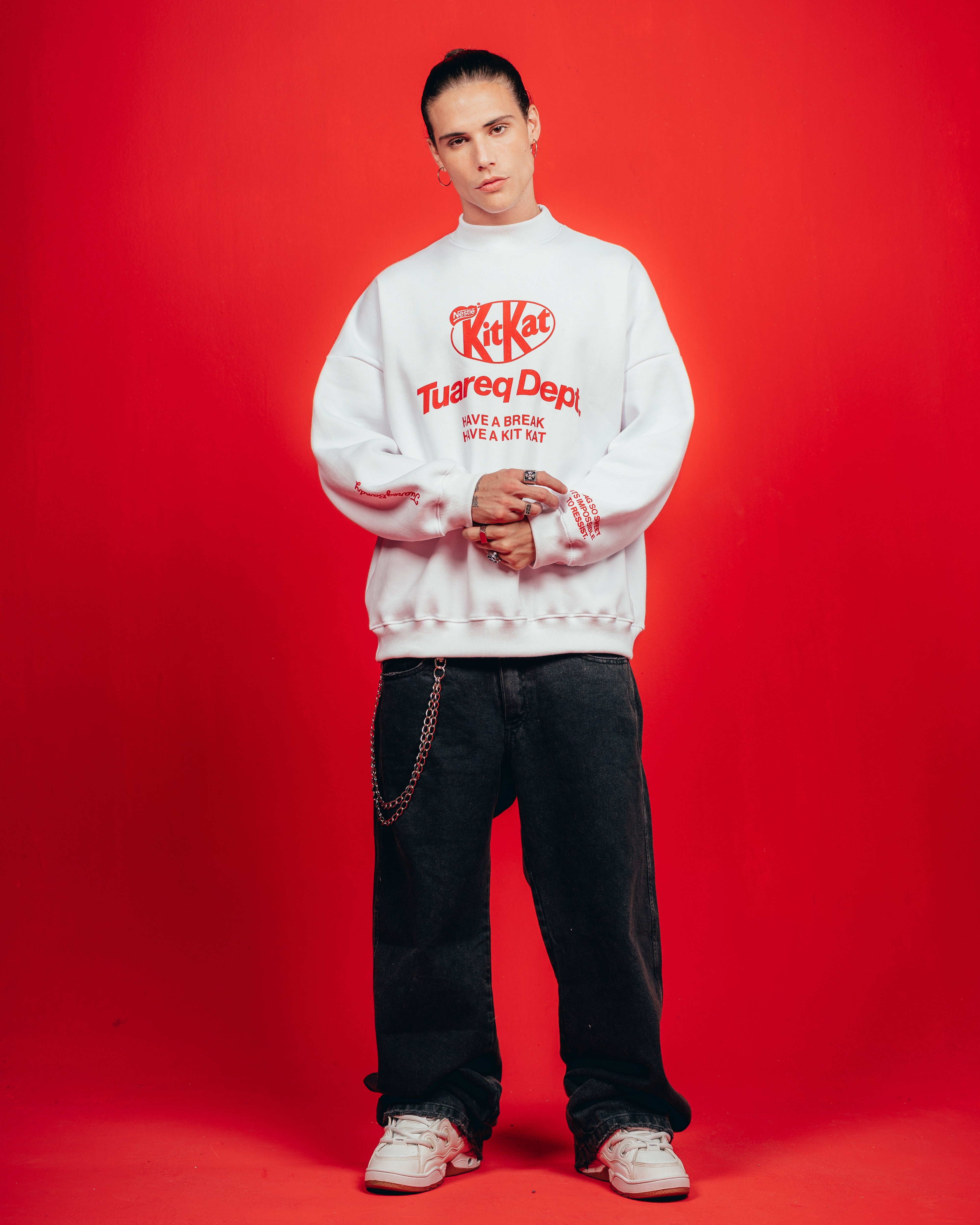 CREWNECK CANDY [ KIT KAT ] WHITE
