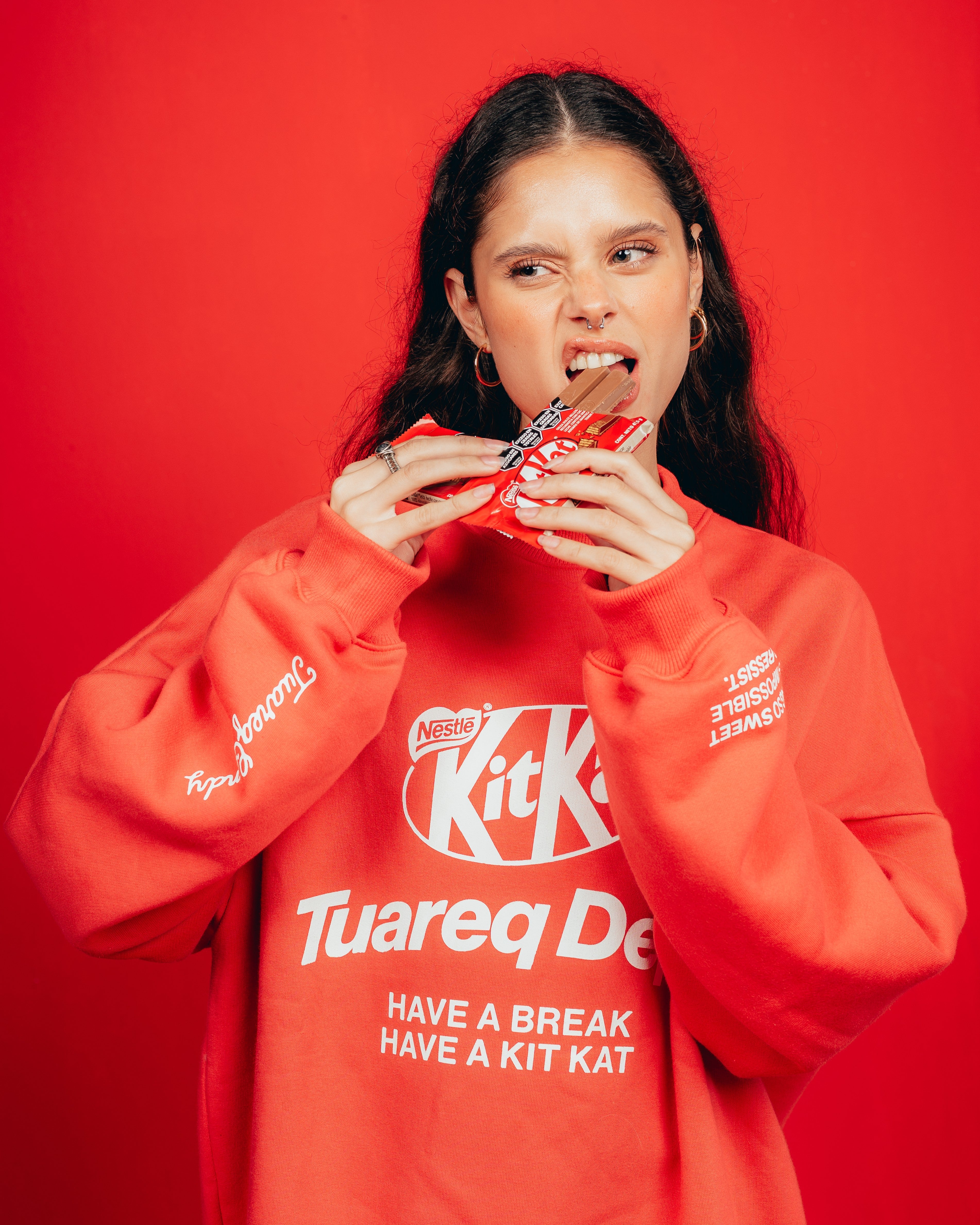 CREWNECK CANDY [ KIT KAT ] RED