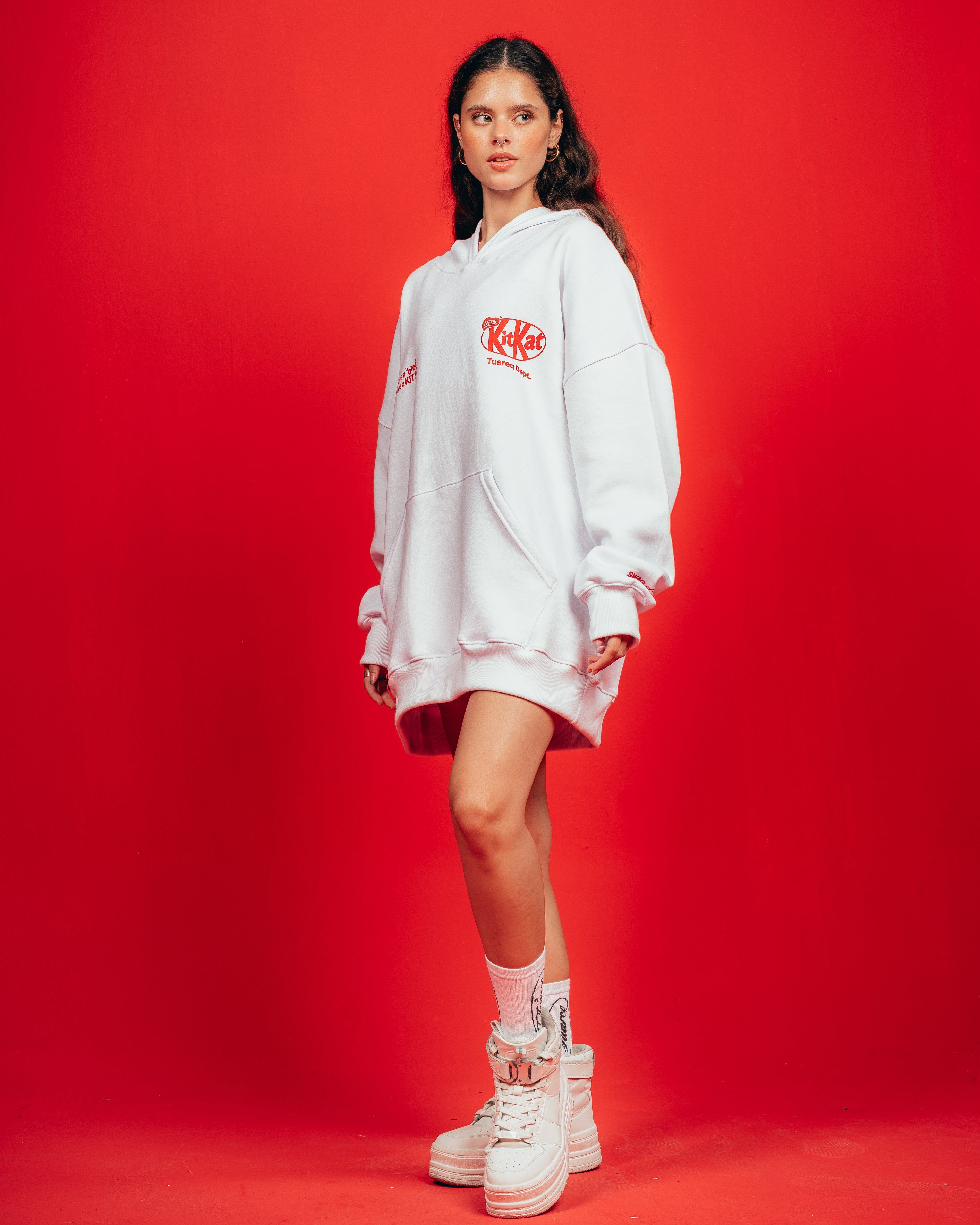 HOODIE PESADO CANDY [ KIT KAT ] WHITE