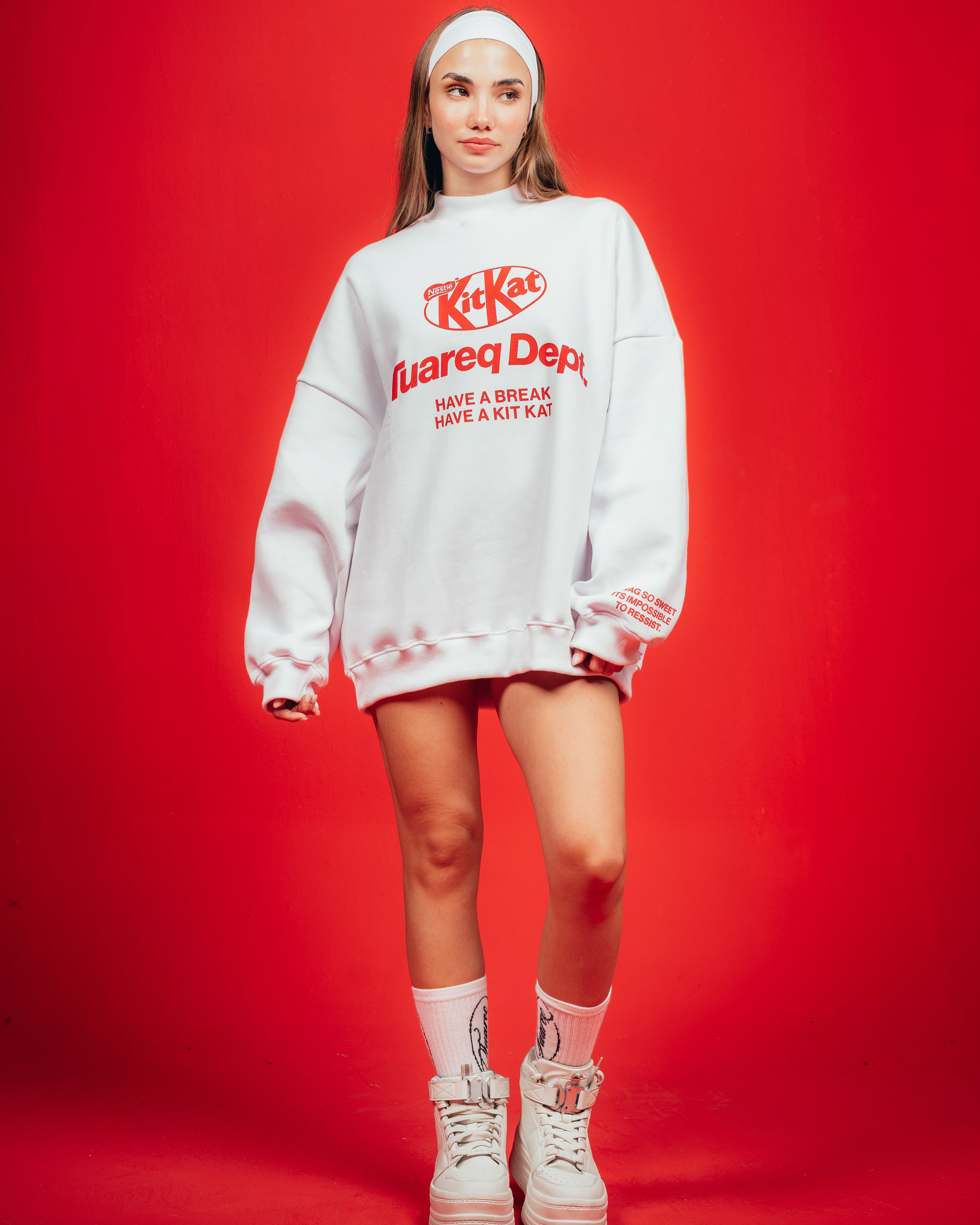 CREWNECK CANDY [ KIT KAT ] WHITE