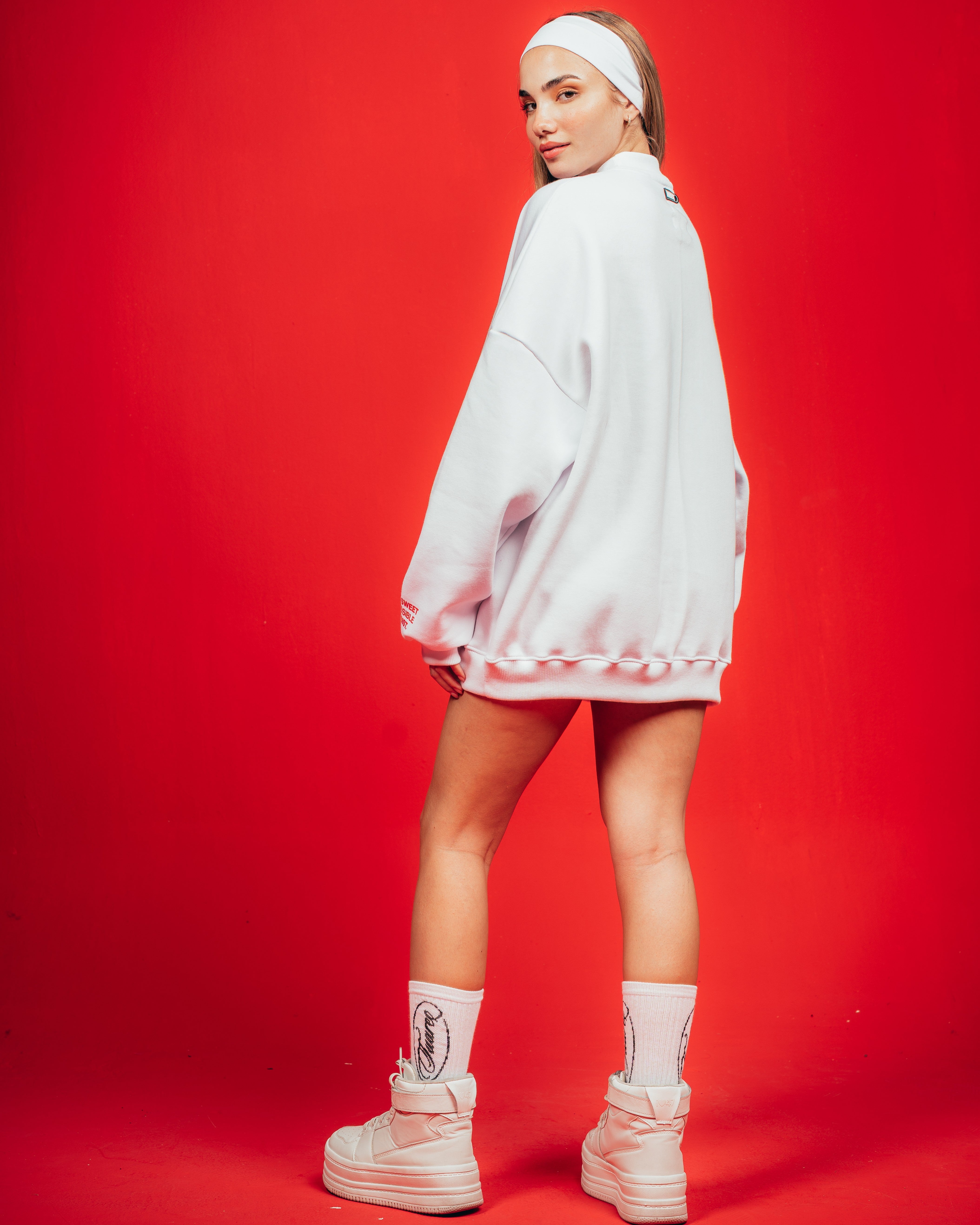 CREWNECK CANDY [ KIT KAT ] WHITE