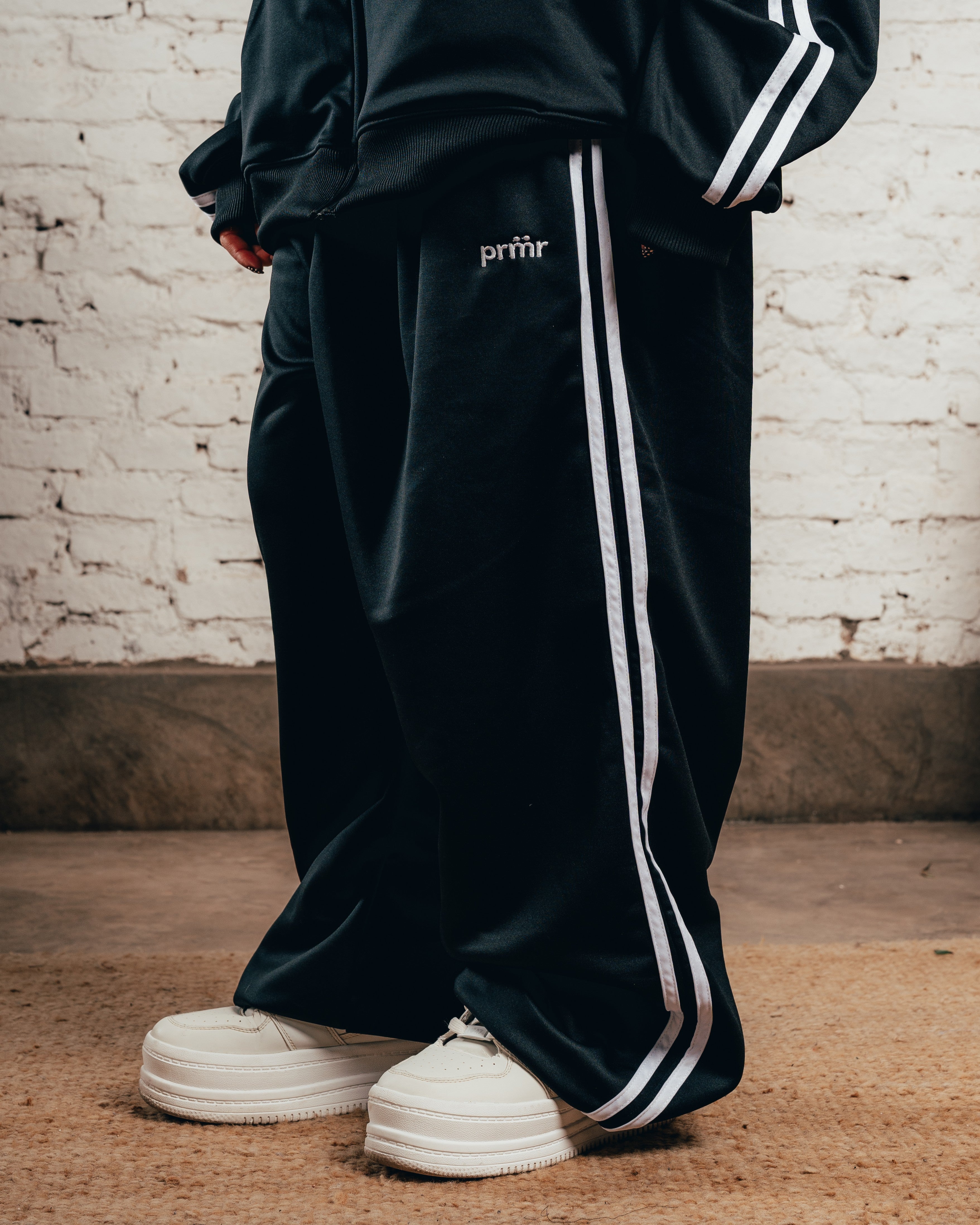 JOGGER DEPORTIVO [ PRIMARI ] STRIPE BLACK