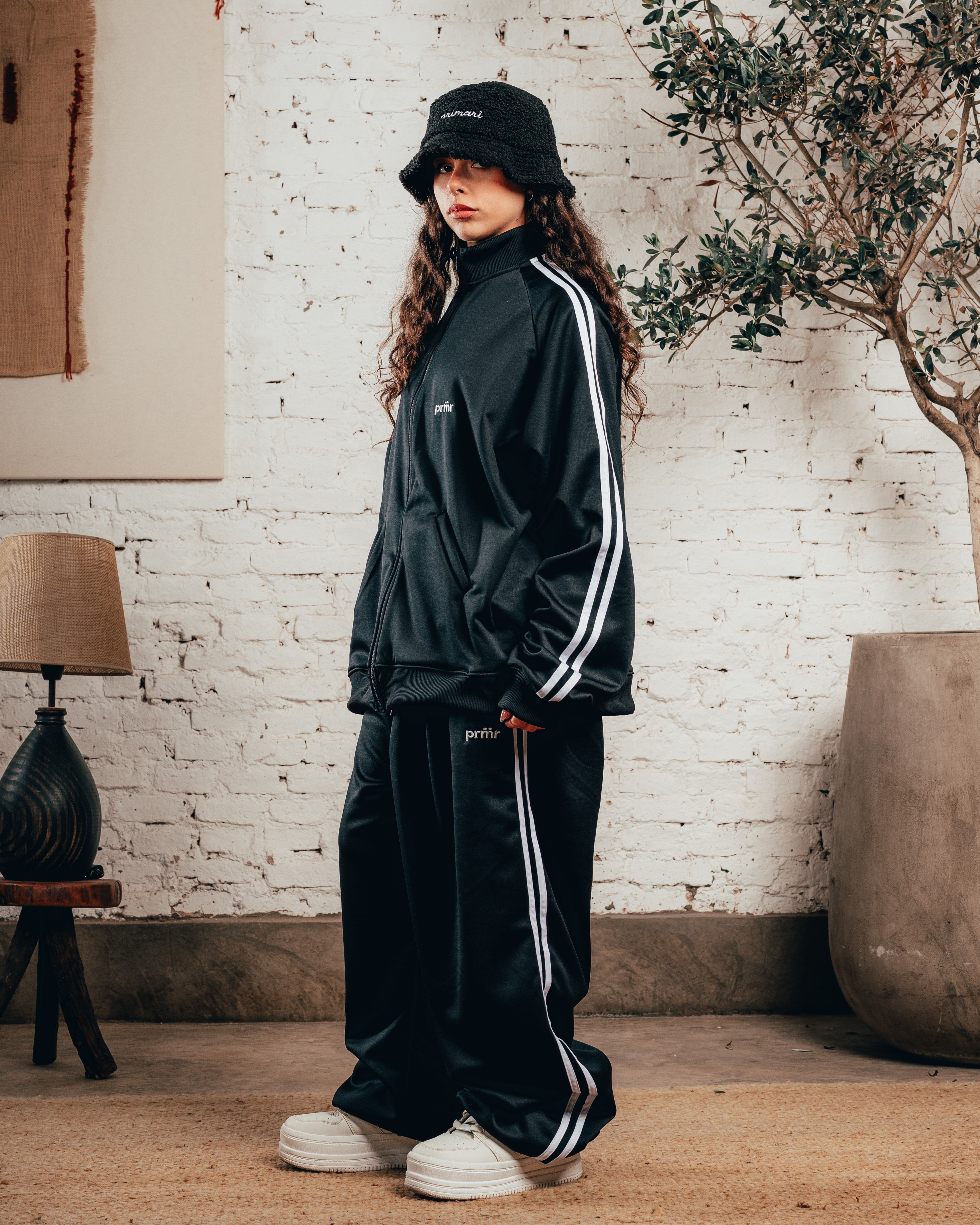 CONJUNTO DEPORTIVO [ PRIMARI ] STRIPE BLACK