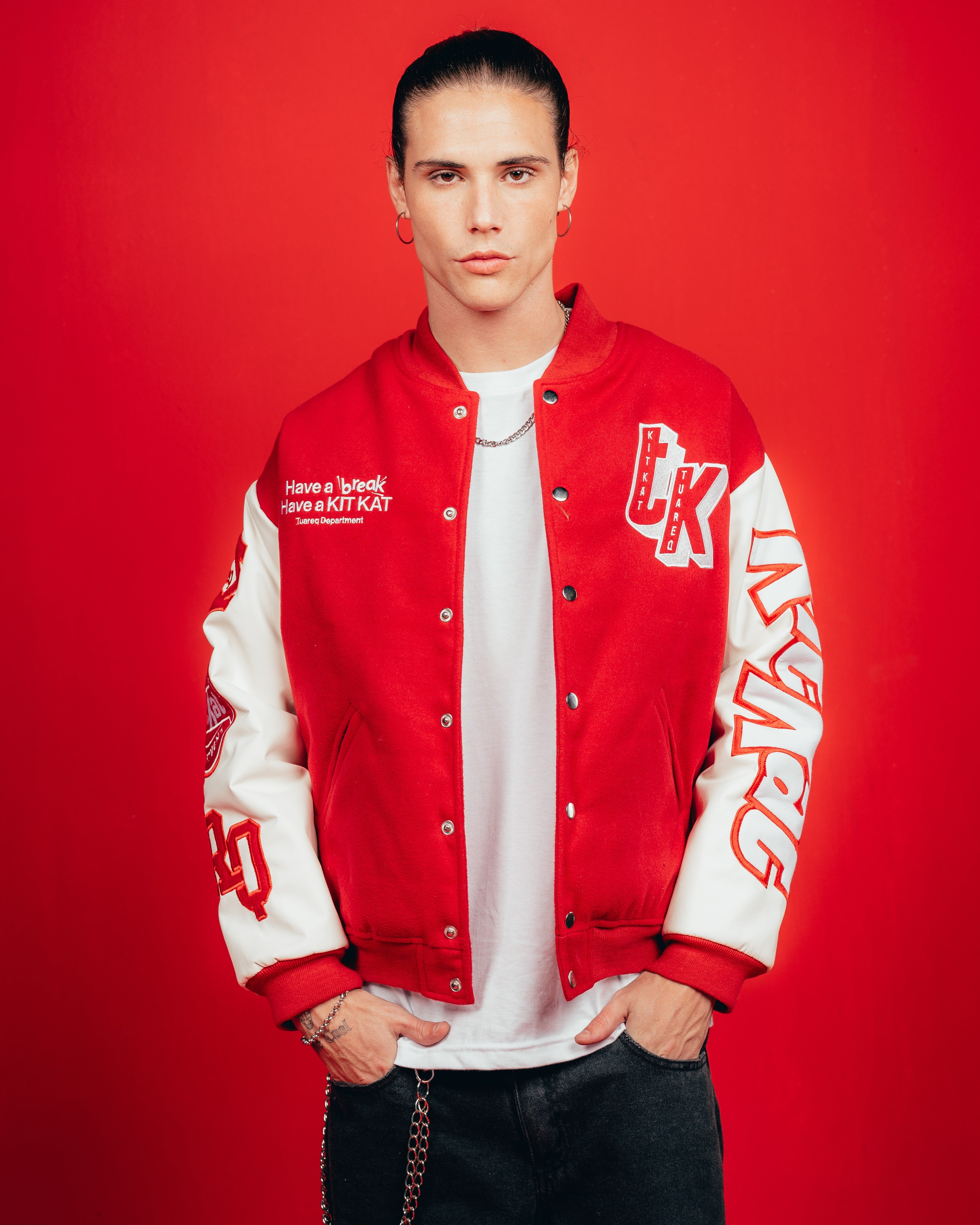 CAMPERA VARSITY CANDY [ KIT KAT ] RED