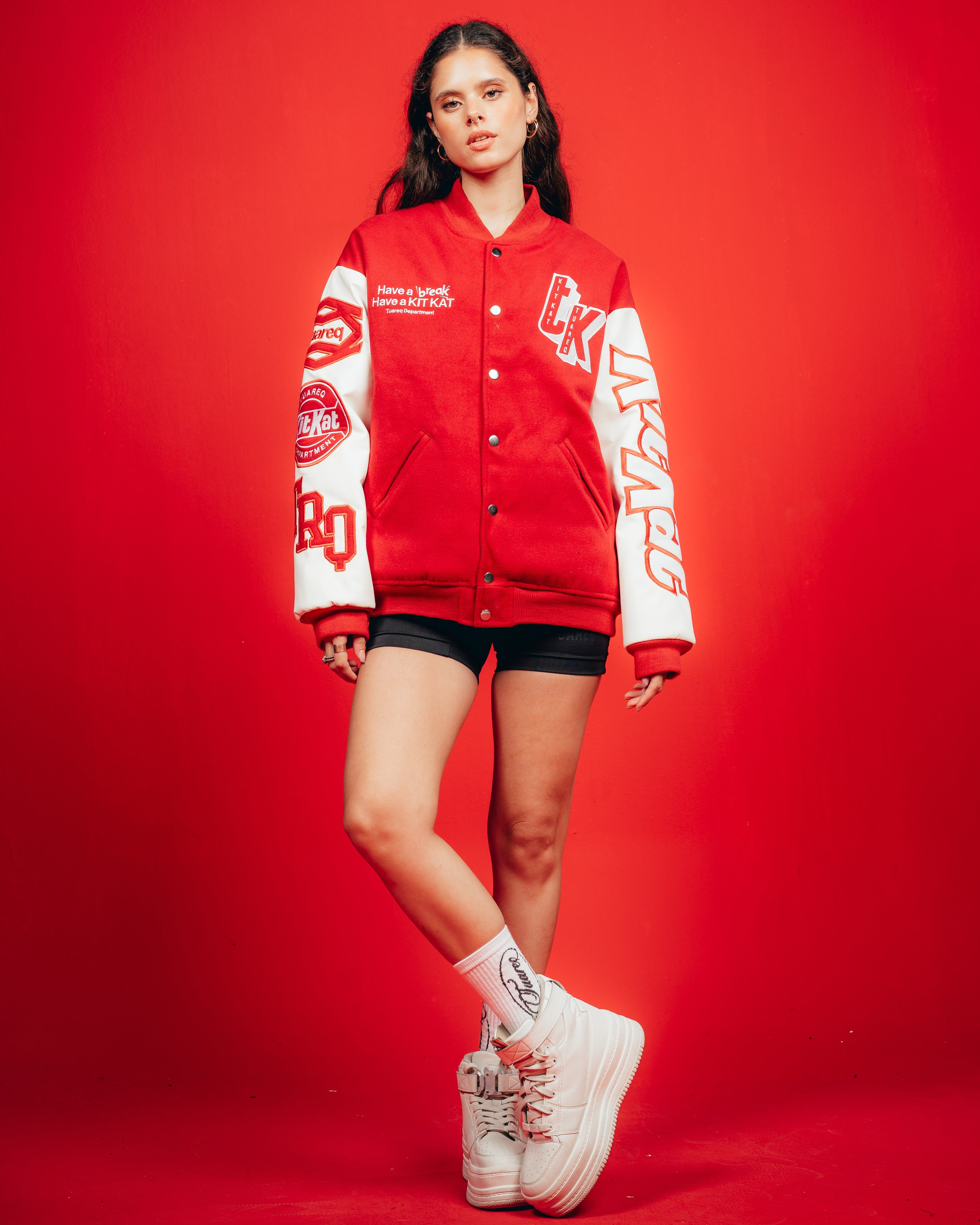 CAMPERA VARSITY CANDY [ KIT KAT ] RED