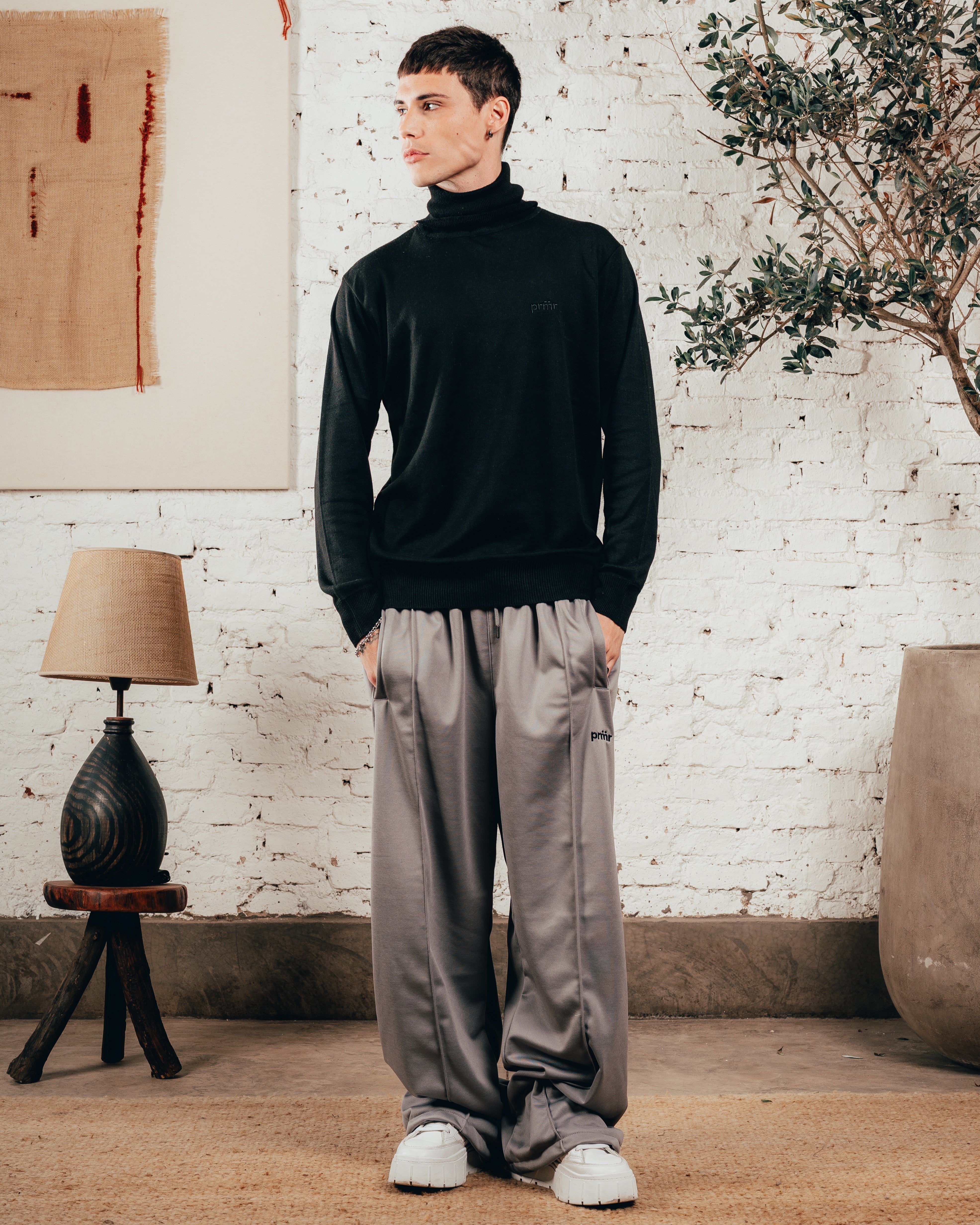 POLERA DE LANILLA [ PRIMARI ] NECK BLACK