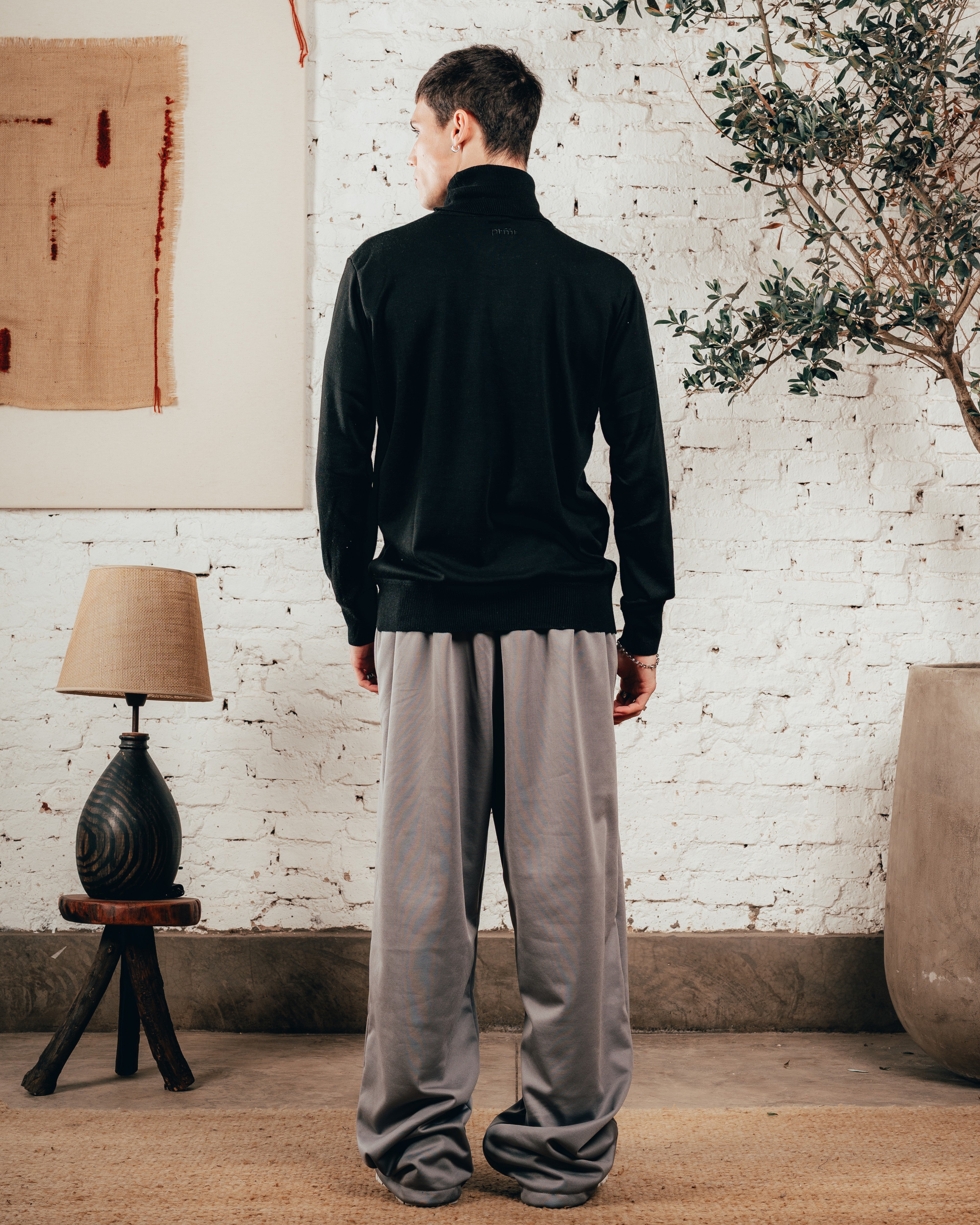 POLERA DE LANILLA [ PRIMARI ] NECK BLACK