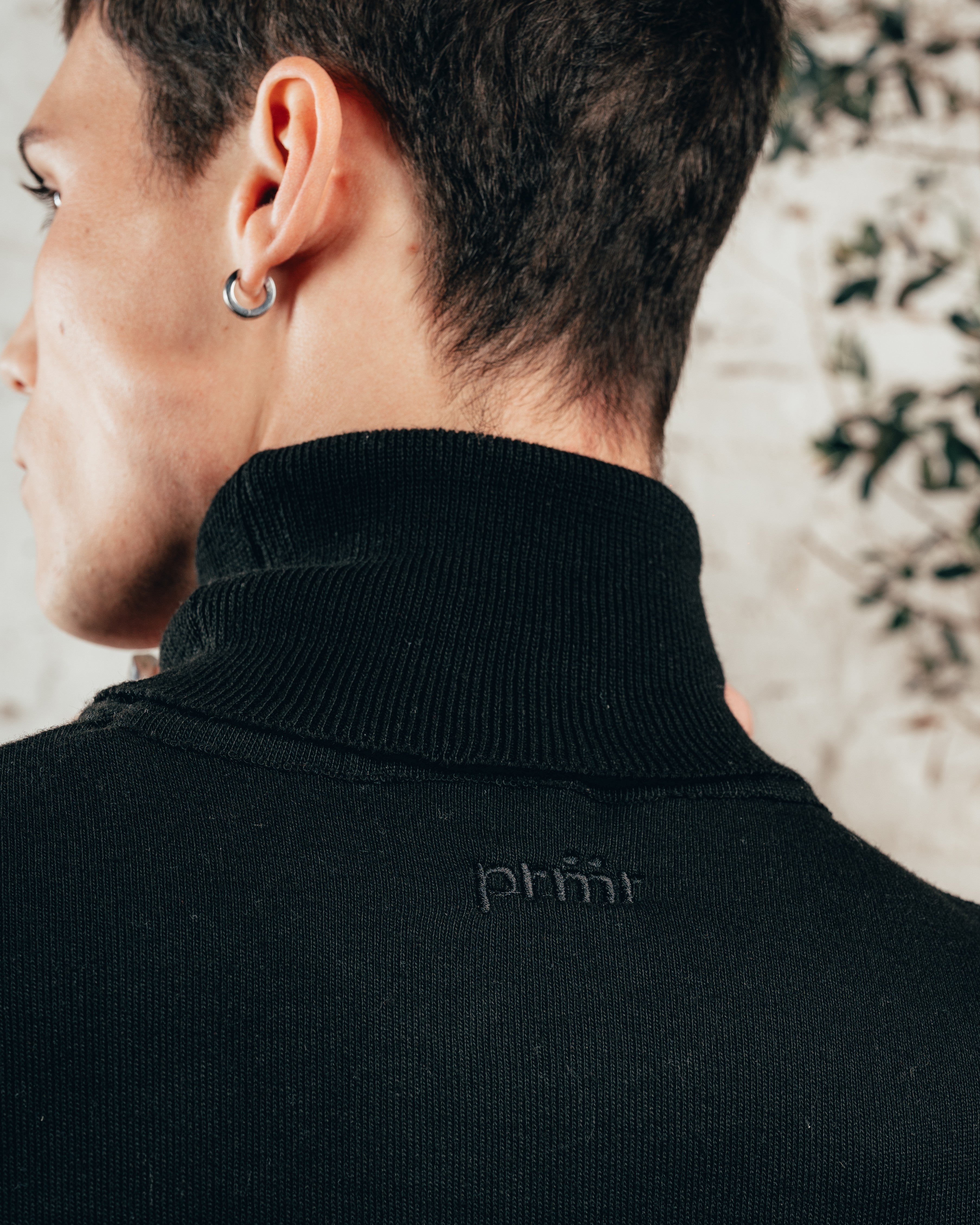 POLERA DE LANILLA [ PRIMARI ] NECK BLACK