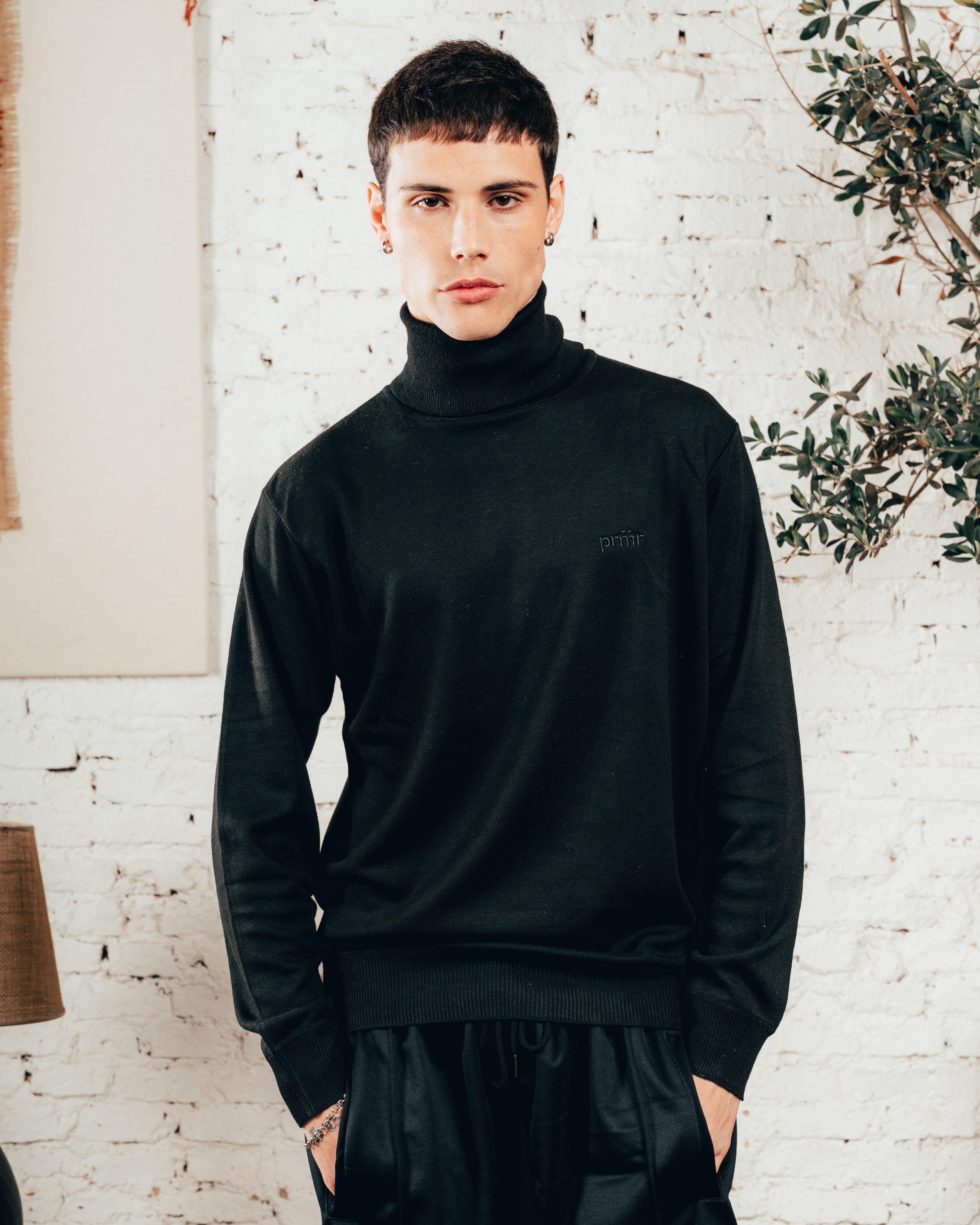 POLERA DE LANILLA [ PRIMARI ] NECK BLACK