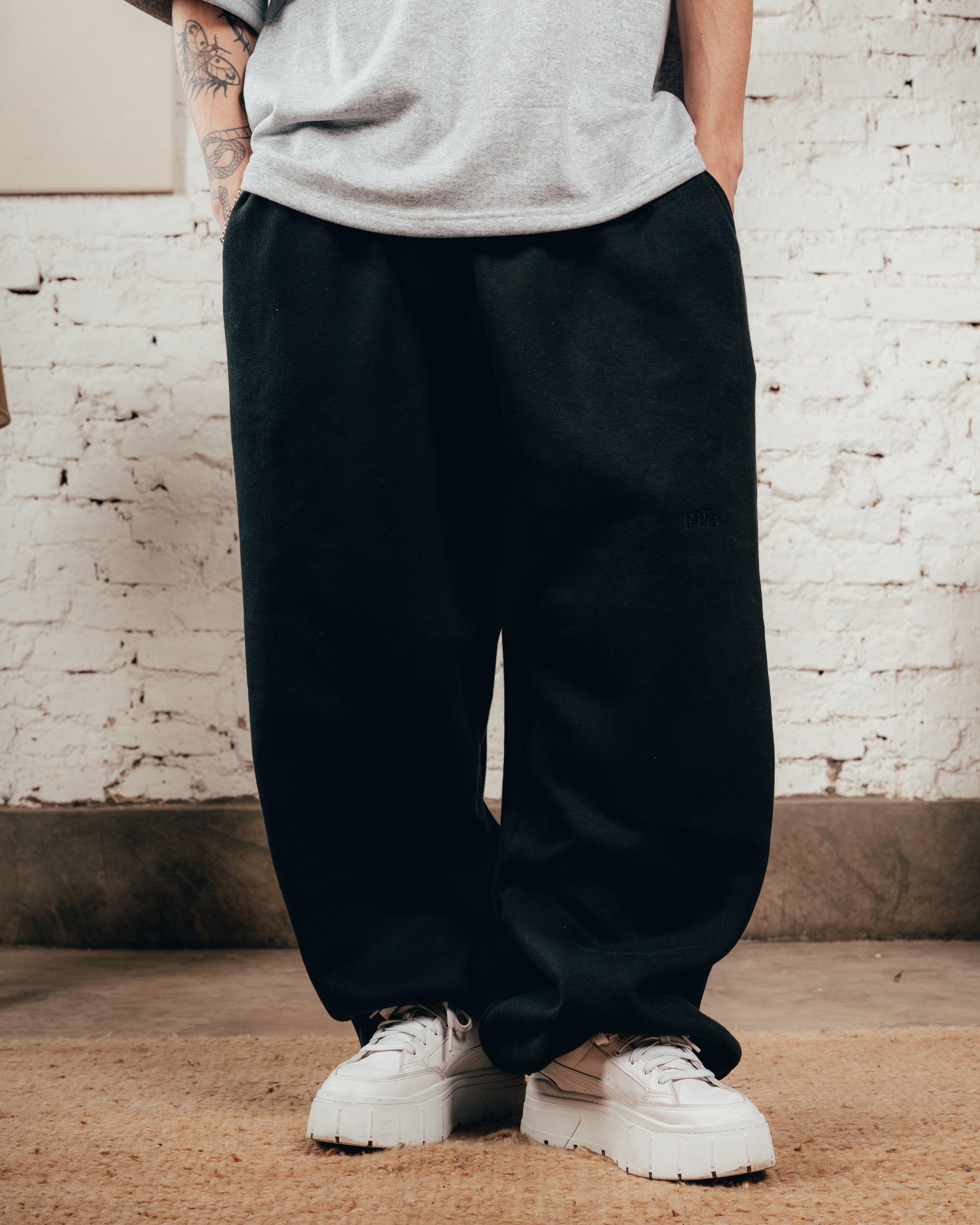 JOGGER PESADO [ PRIMARI ] JET BLACK