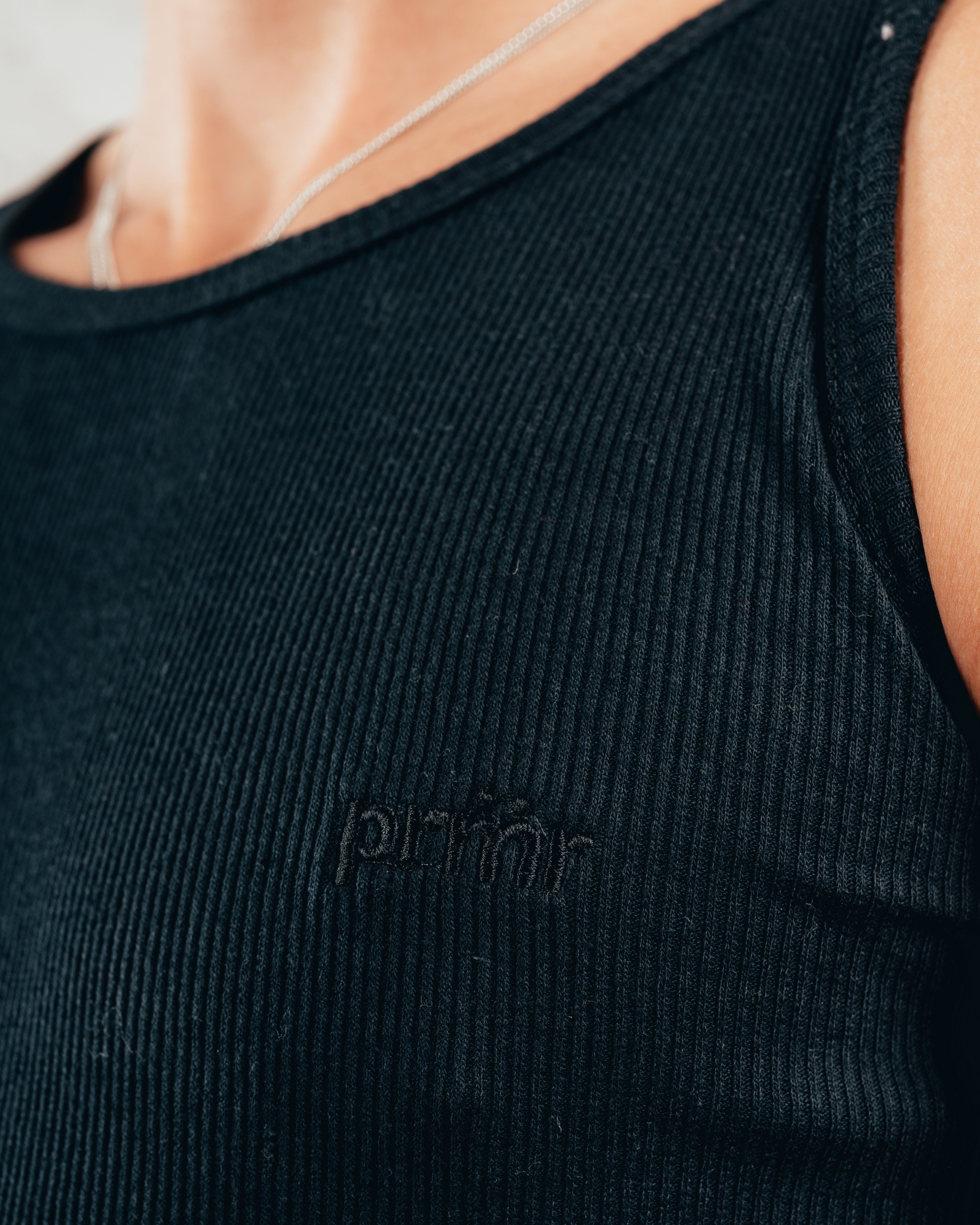 MUSCULOSA AMERICANA [ PRIMARI ] BLACK