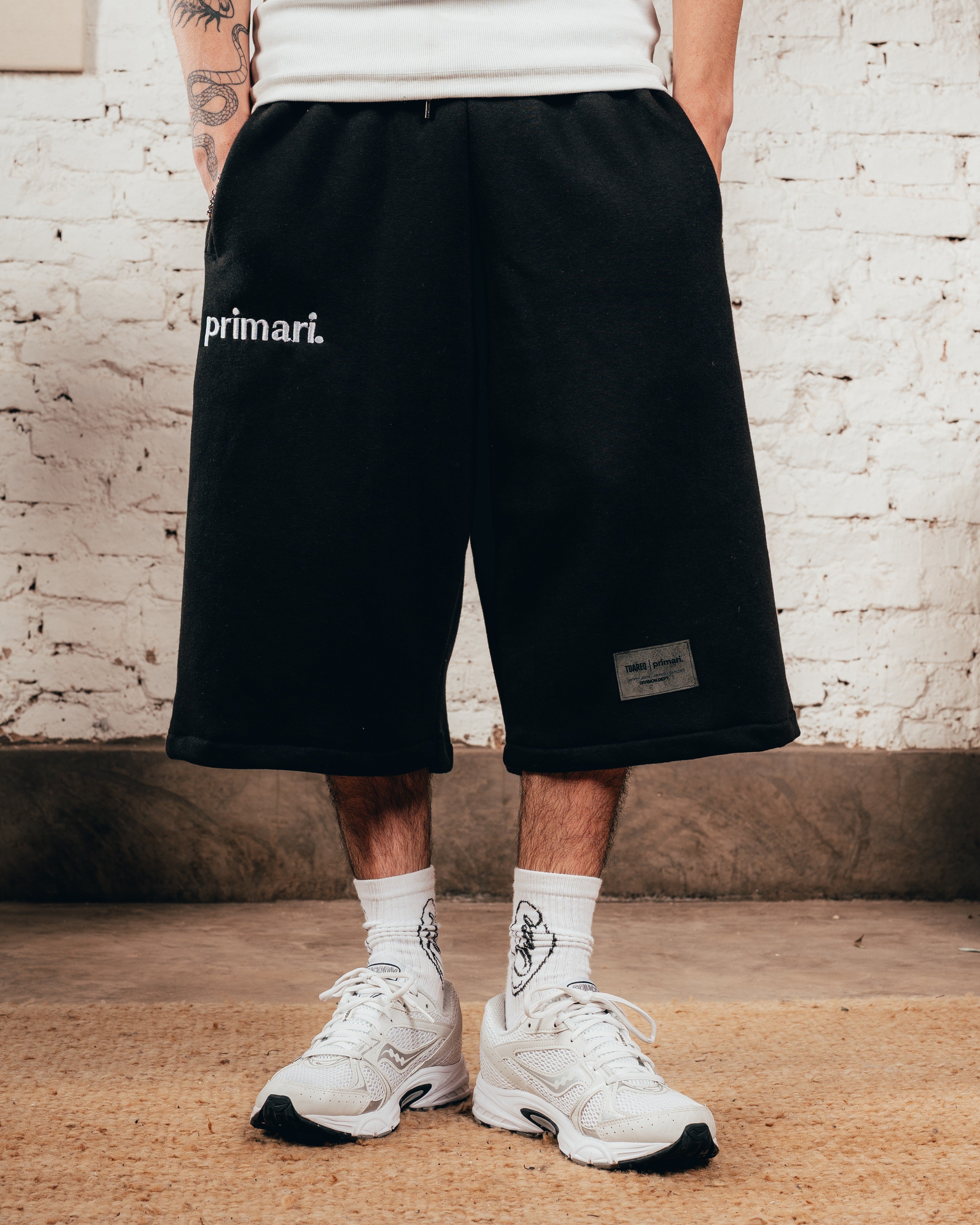 SHORT LARGO ¾ [ PRIMARI ] BLACK
