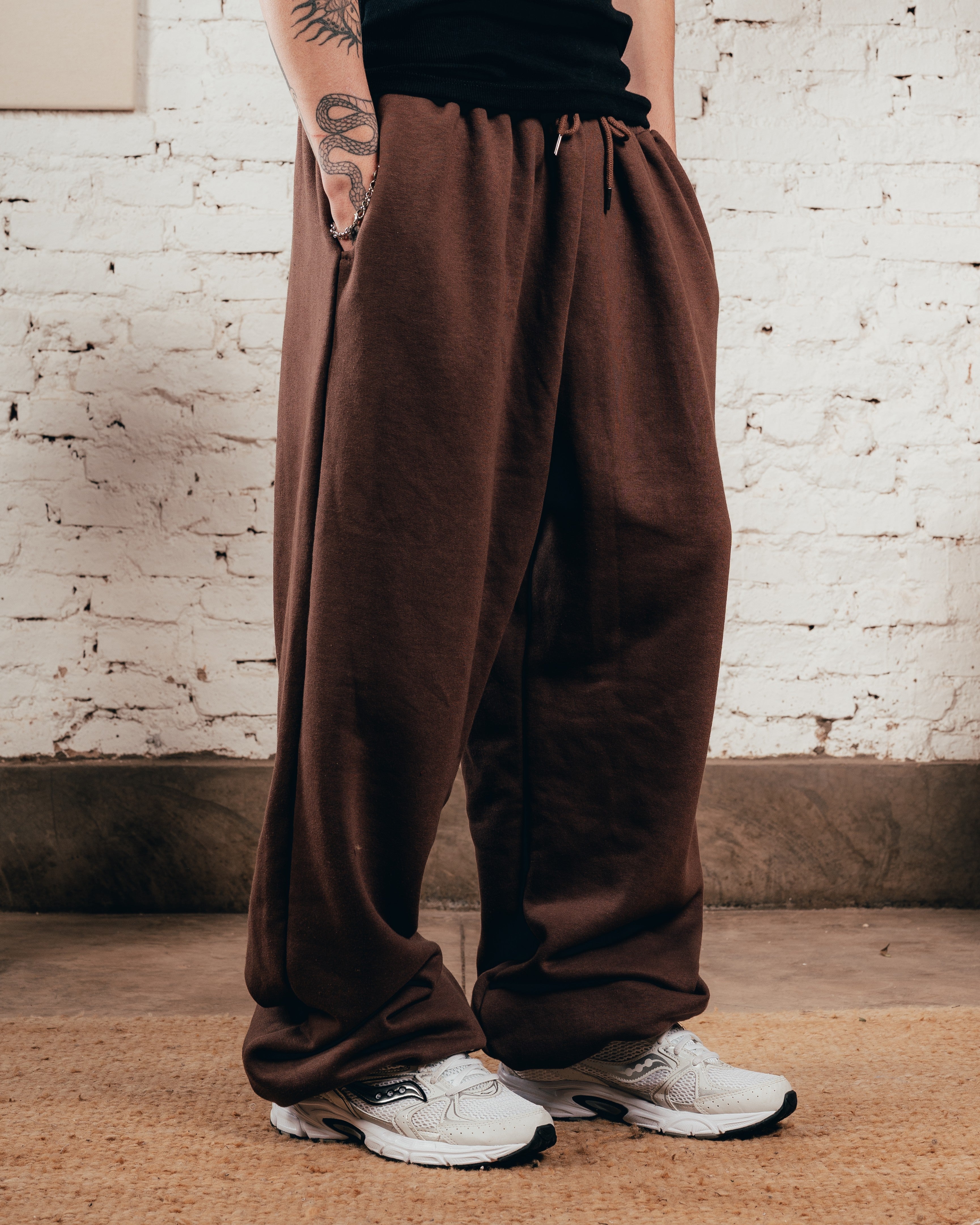 JOGGER PESADO [ PRIMARI ] CHOCOLATE