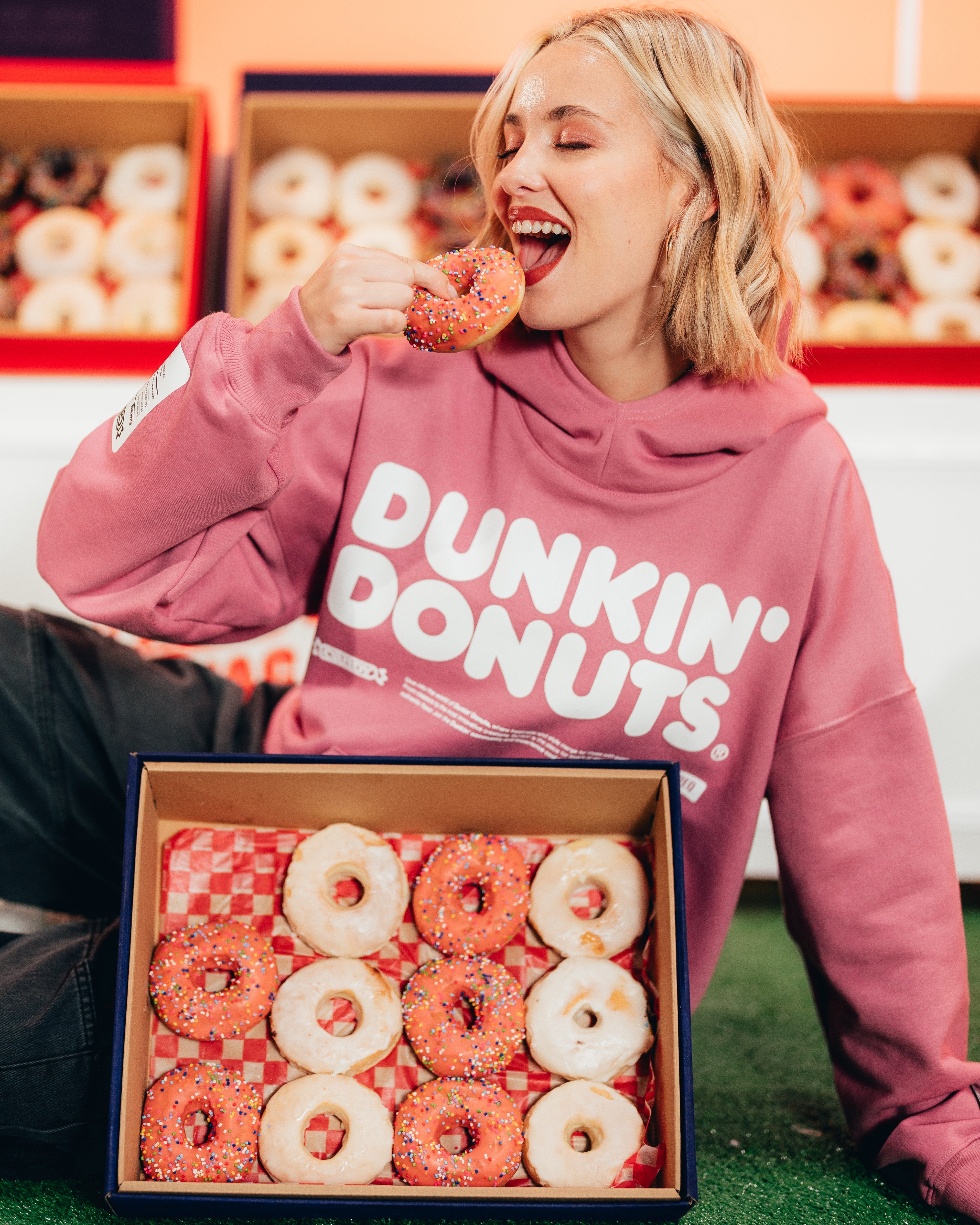 HOODIE PESADO [ DUNKIN DONUTS ] PINK