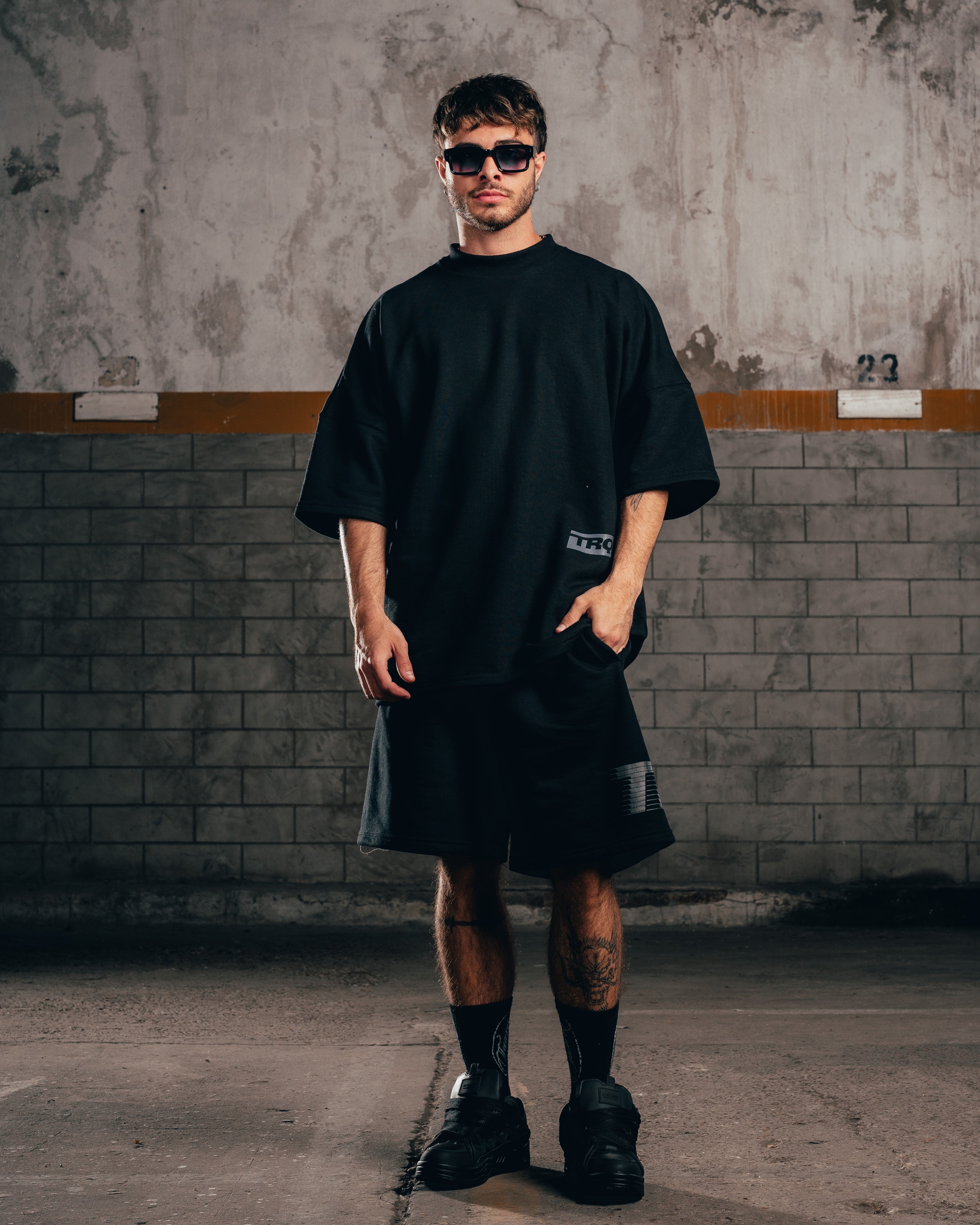 SHORT RUSTICO OVERSIZED [ PRIMARY ] 2BLE BLACK