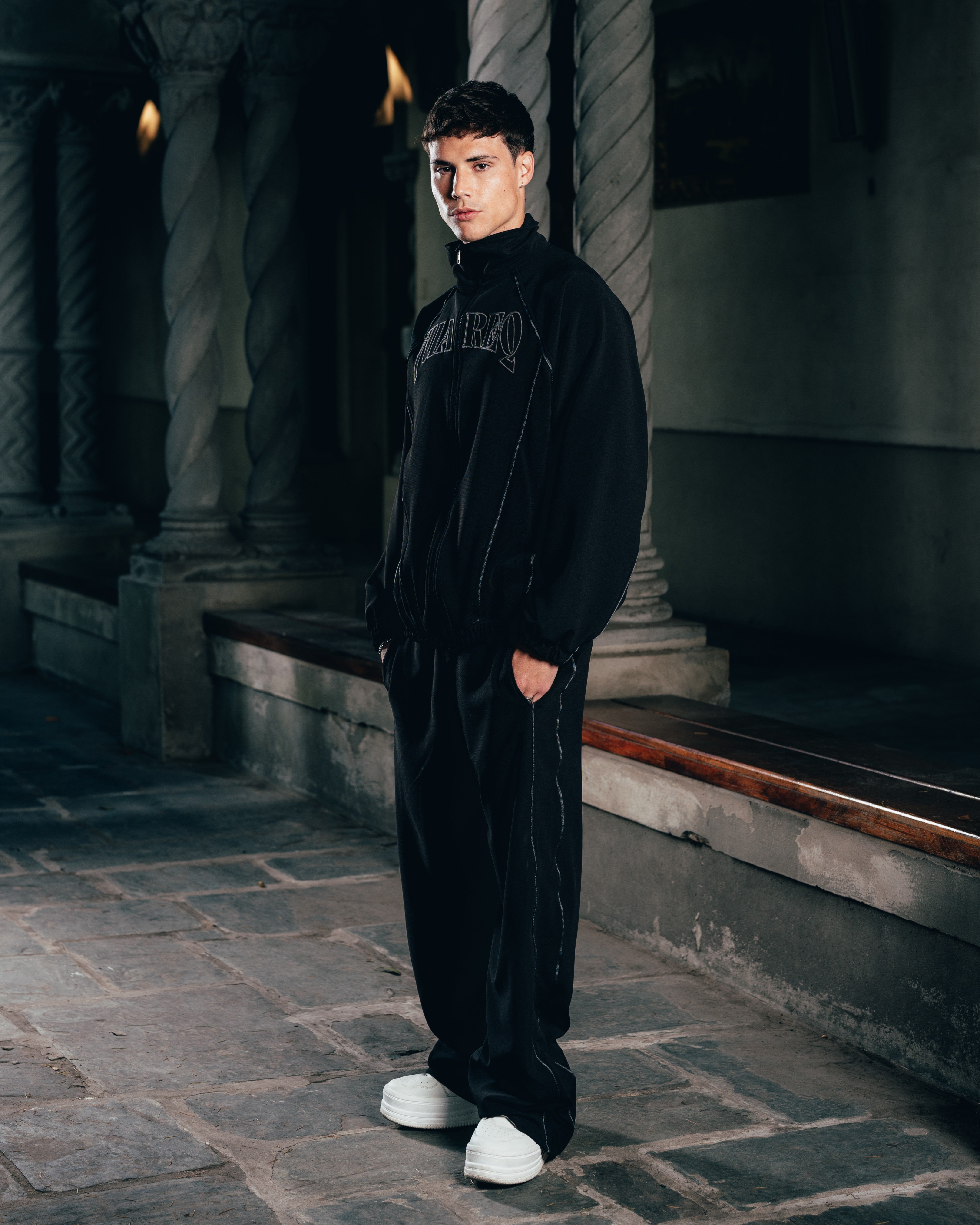 CONJUNTO DEPORTIVO [ WARRIOR ] BLACK