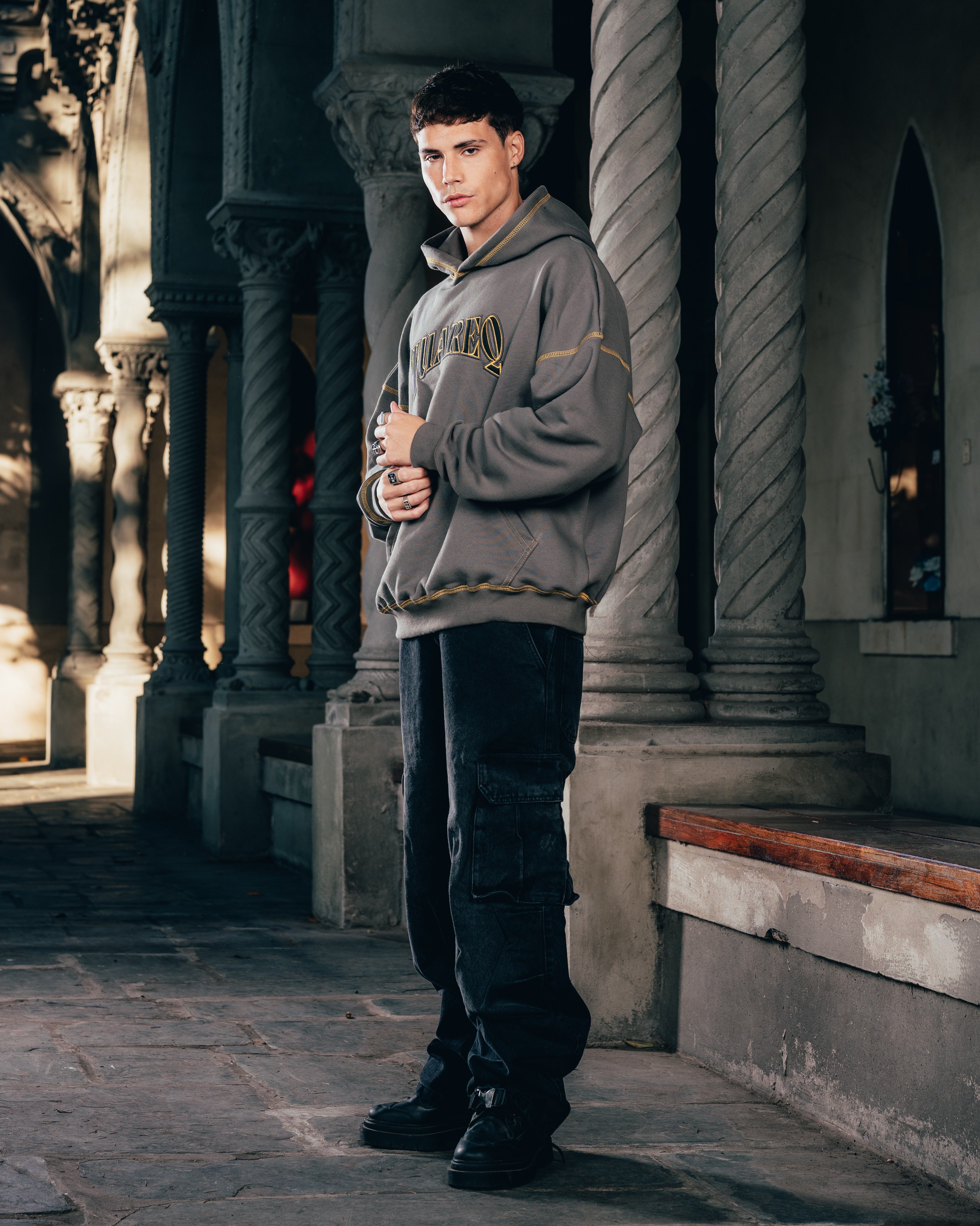 HOODIE [ WARRIOR ] COSTURA CARBON GREY