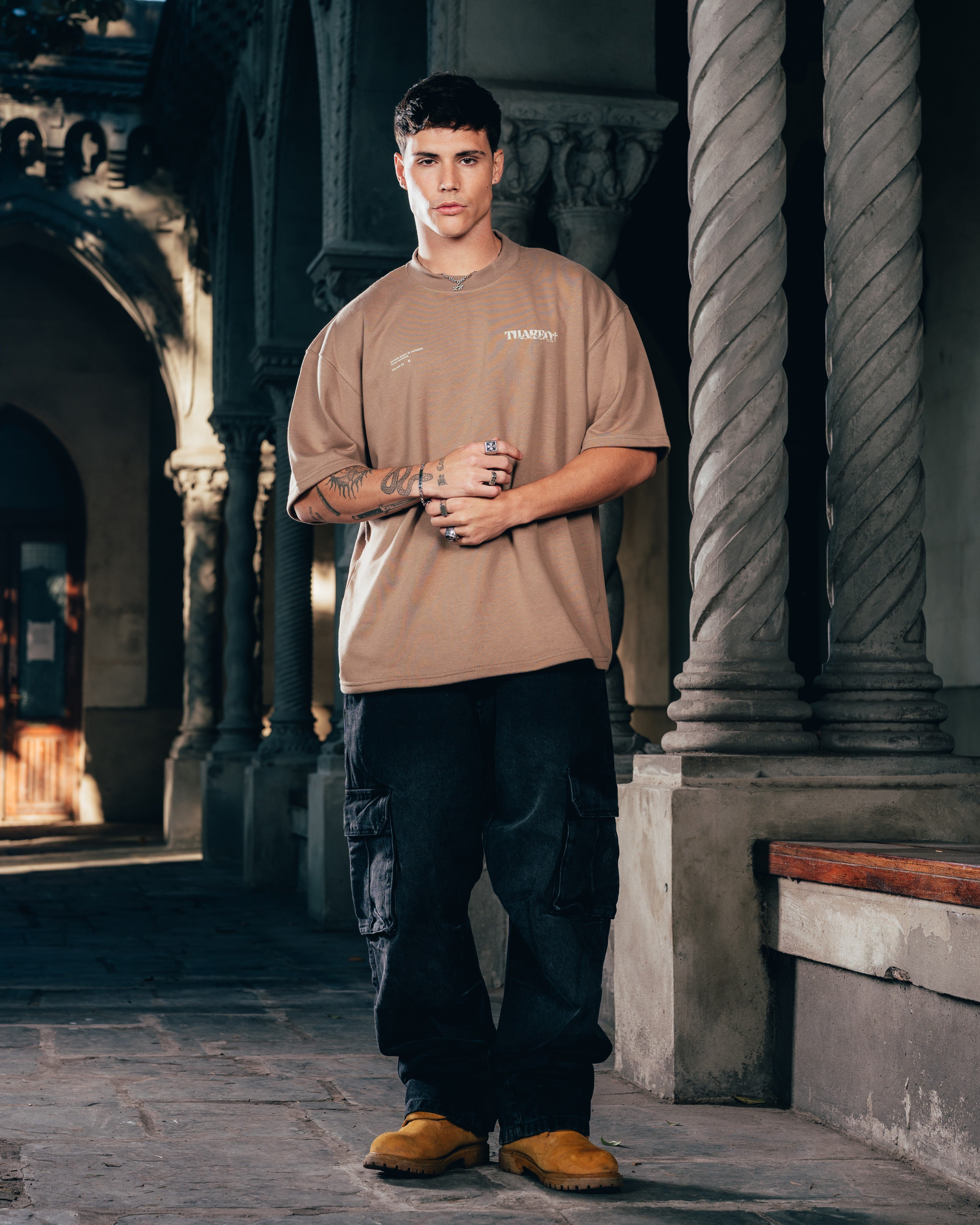 REMERA OVERSIZED [ WARRIOR ] CROWN BROWN