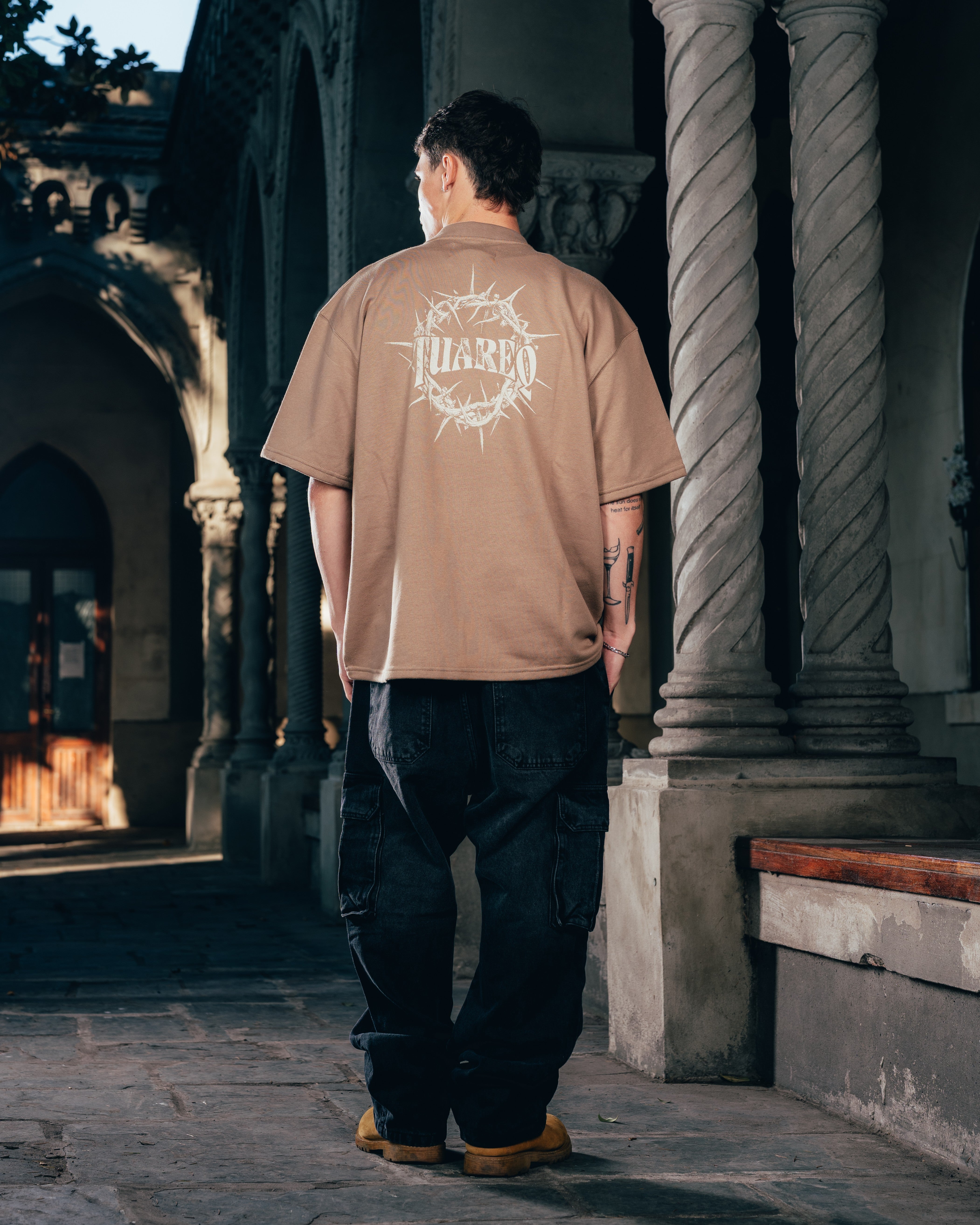 REMERA OVERSIZED [ WARRIOR ] CROWN BROWN