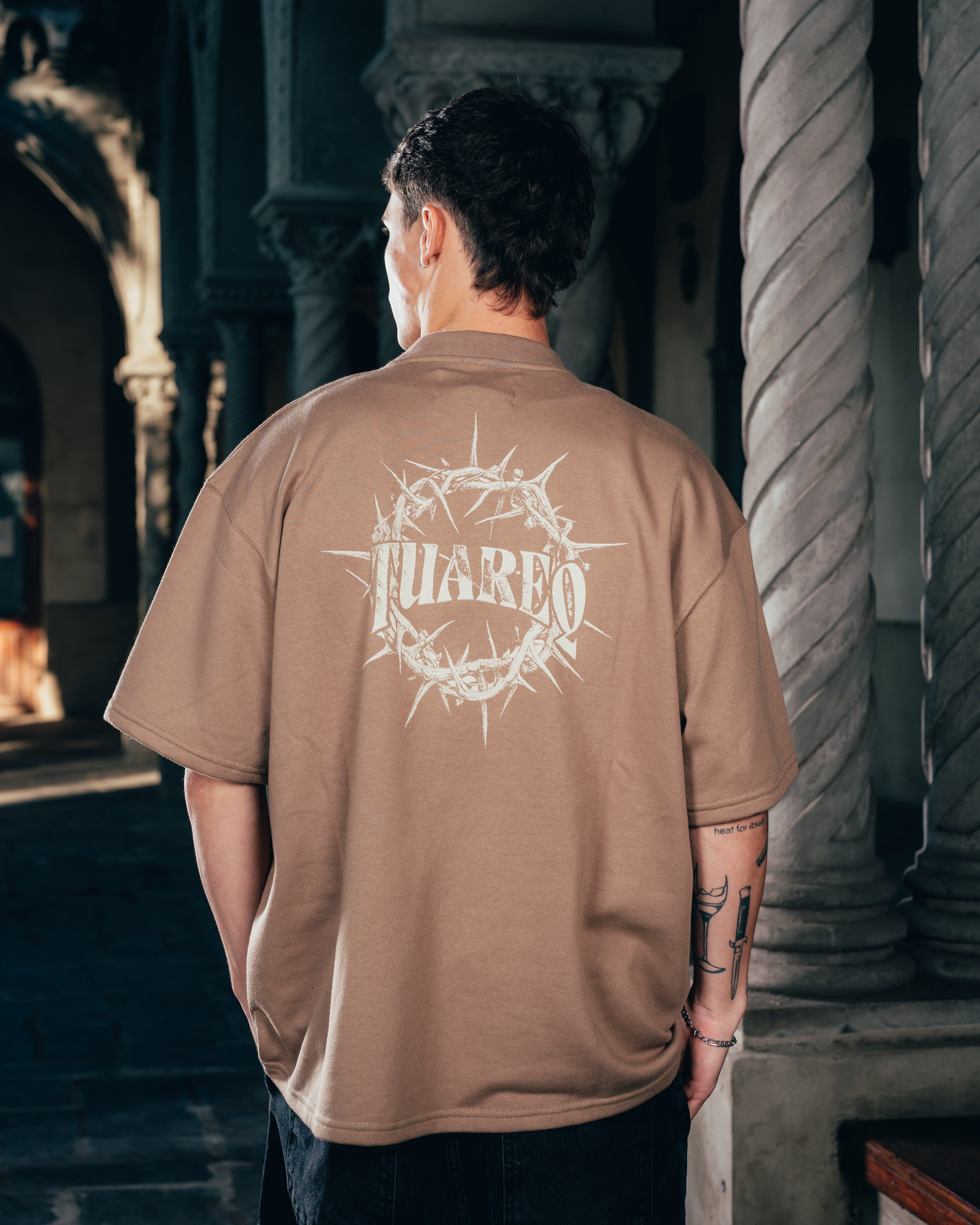 REMERA OVERSIZED [ WARRIOR ] CROWN BROWN