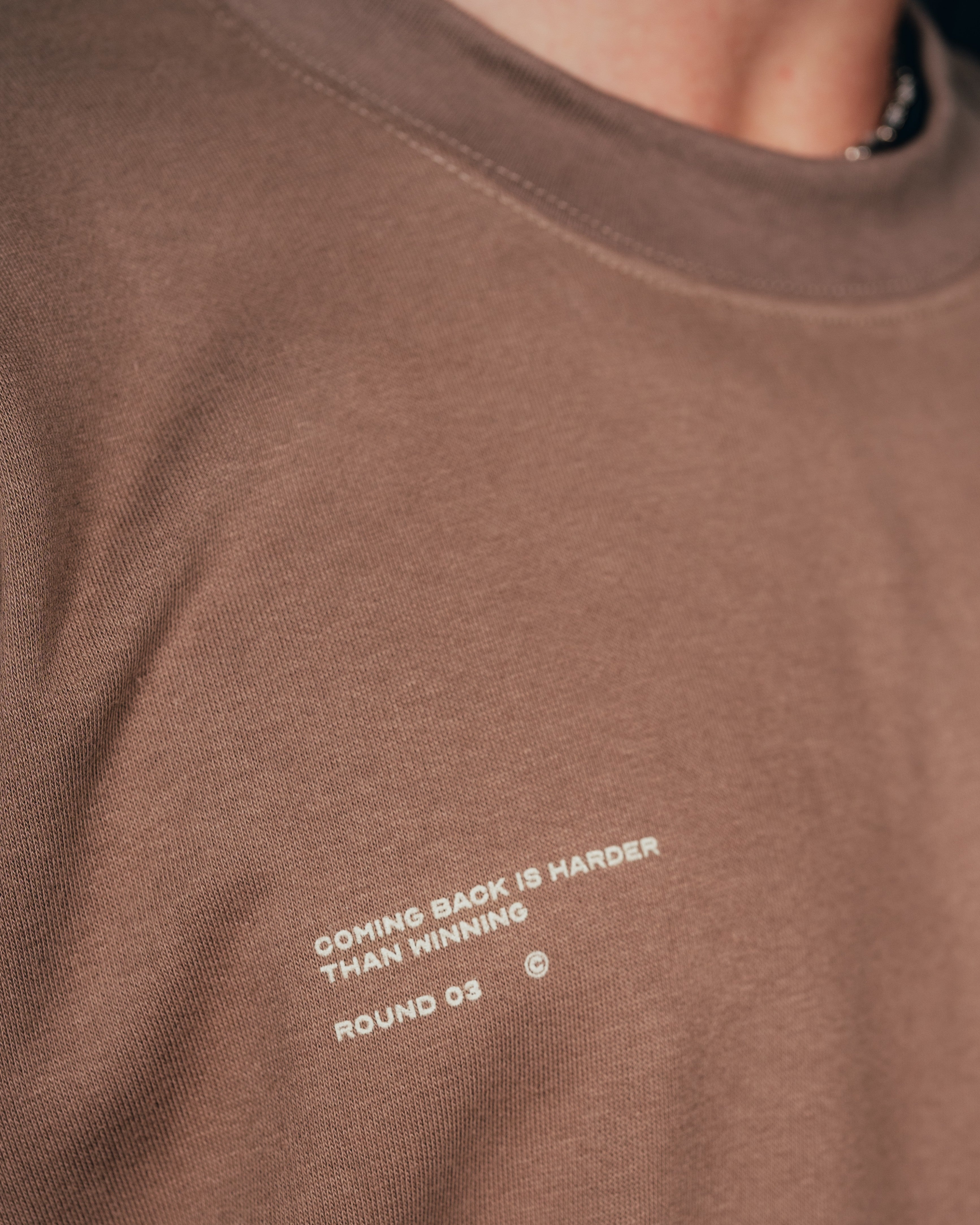 REMERA OVERSIZED [ WARRIOR ] CROWN BROWN