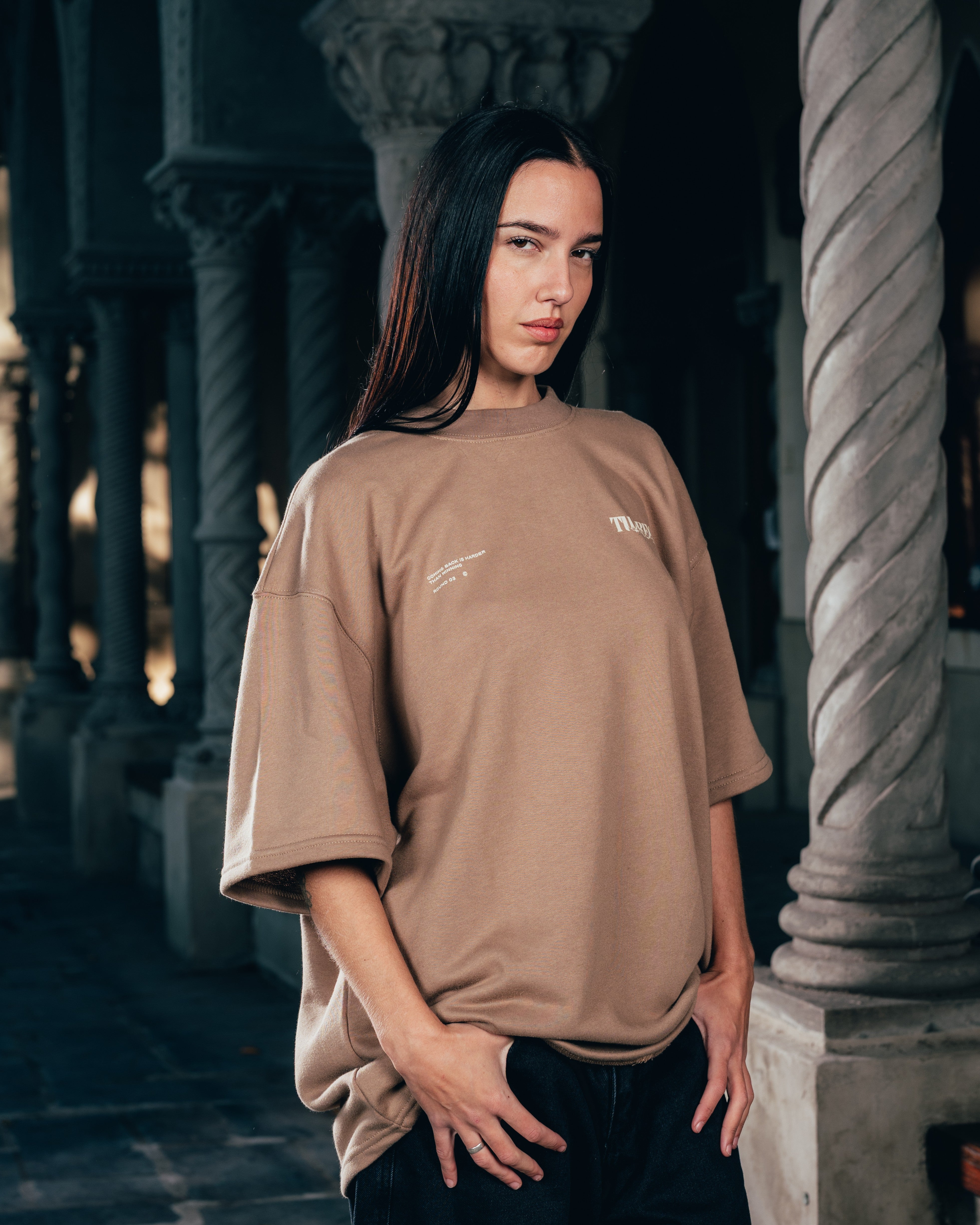 REMERA OVERSIZED [ WARRIOR ] CROWN BROWN