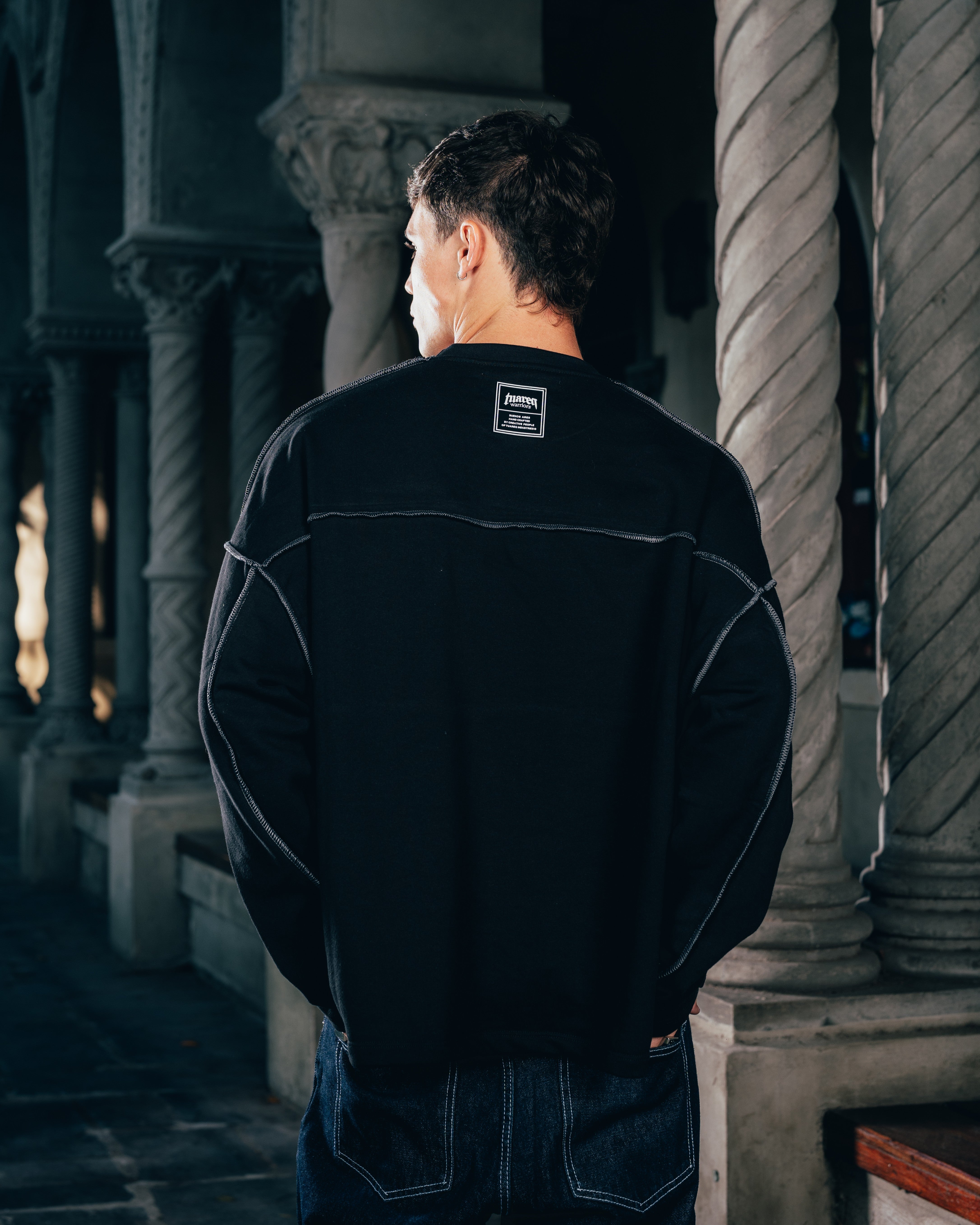 CREWNECK [ WARRIOR ] COSTURA BLACK