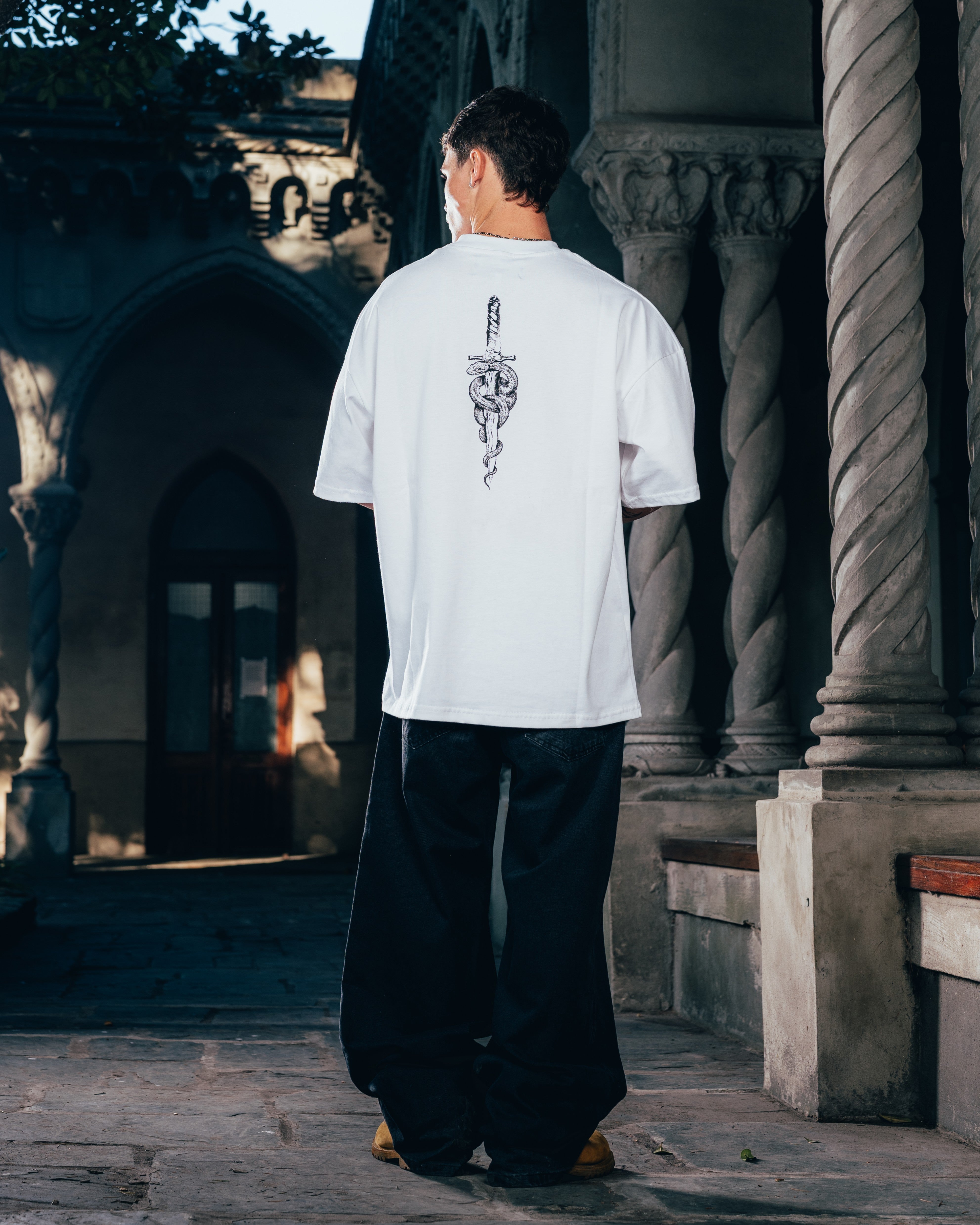 REMERA OVERSIZED [ WARRIOR ] SNAKE WHITE