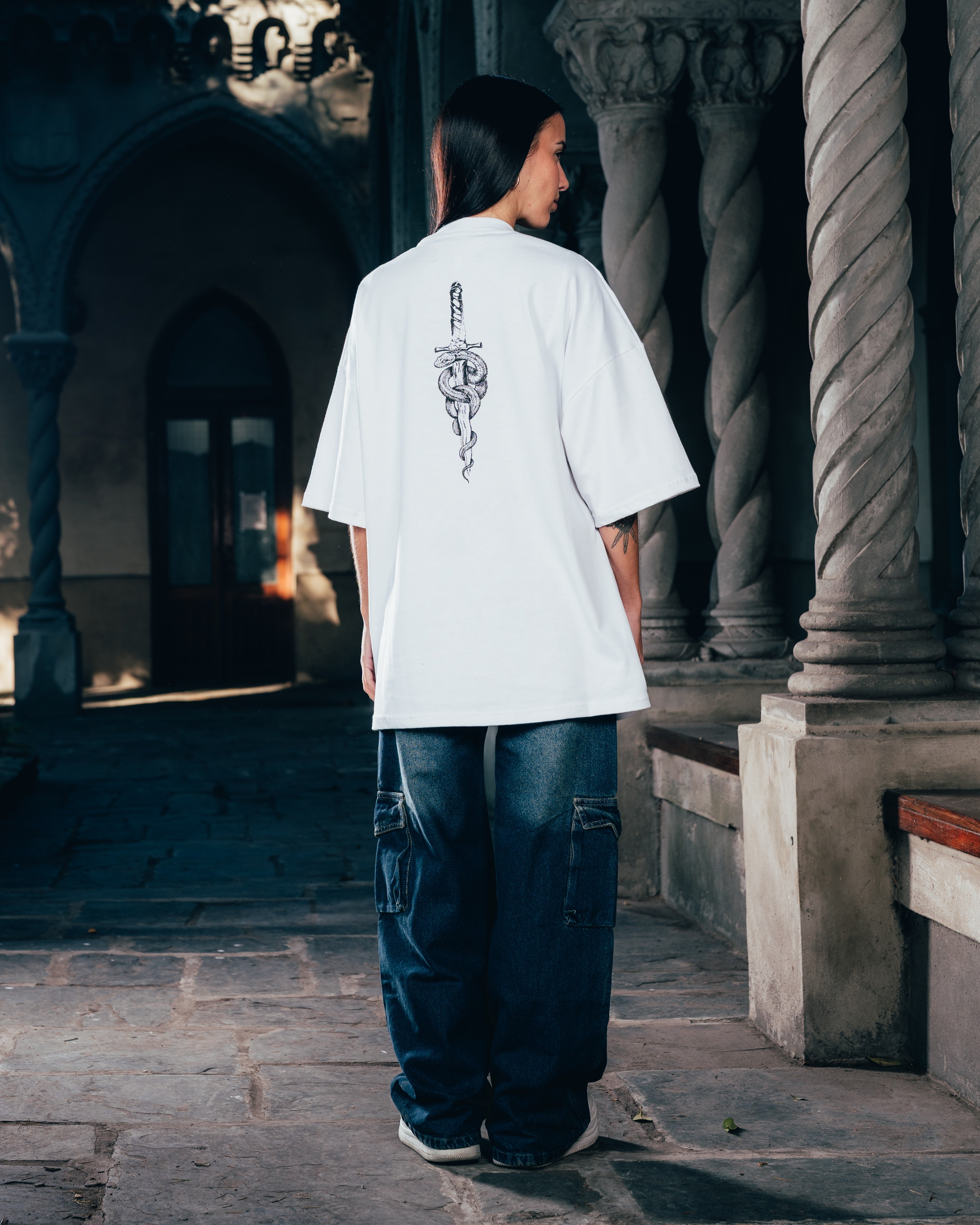 REMERA OVERSIZED [ WARRIOR ] SNAKE WHITE
