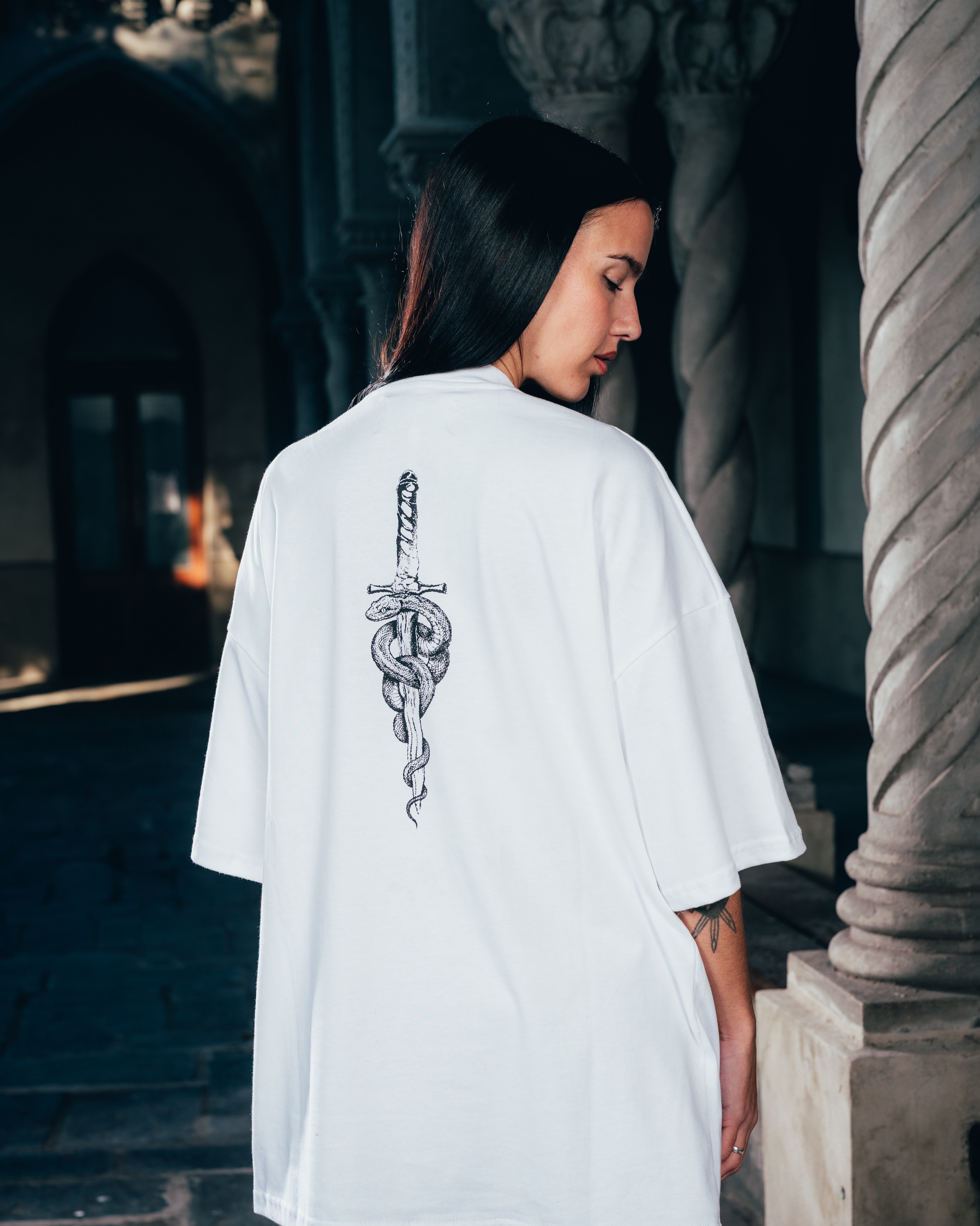 REMERA OVERSIZED [ WARRIOR ] SNAKE WHITE