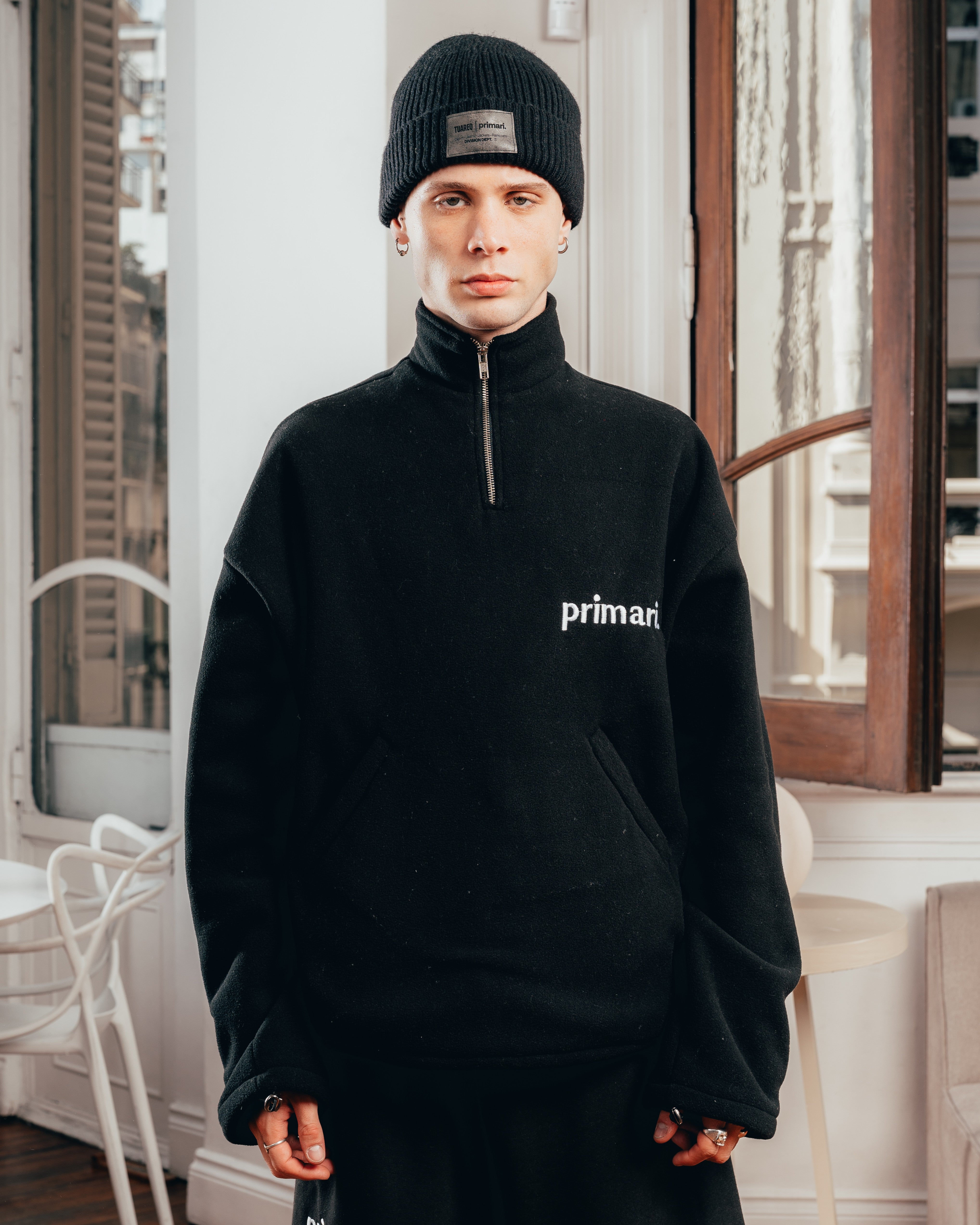 CREWNECK POLAR GRUESO [ PRIMARI ] BLACK