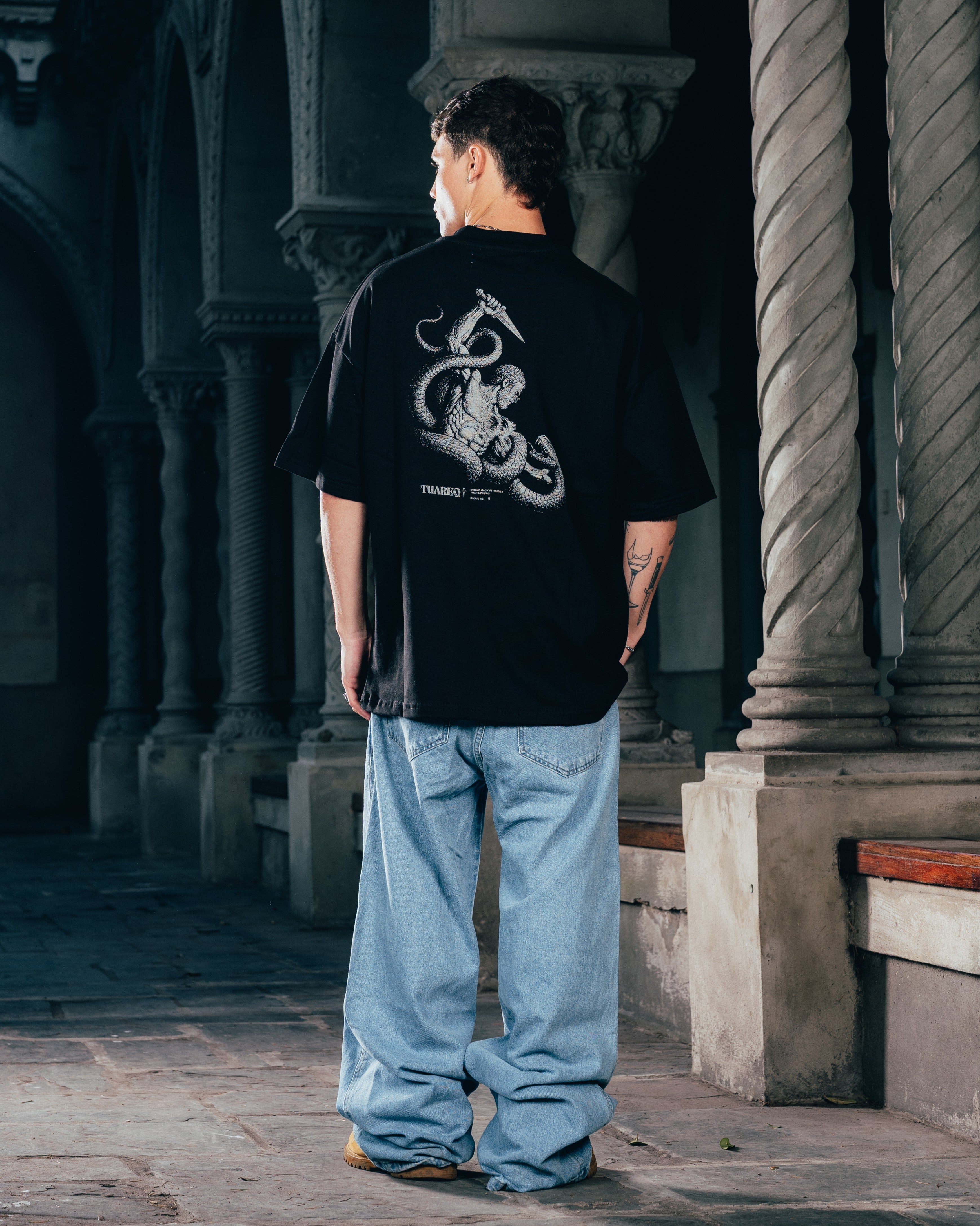 REMERA OVERSIZED [ WARRIOR ] VIPER BLACK