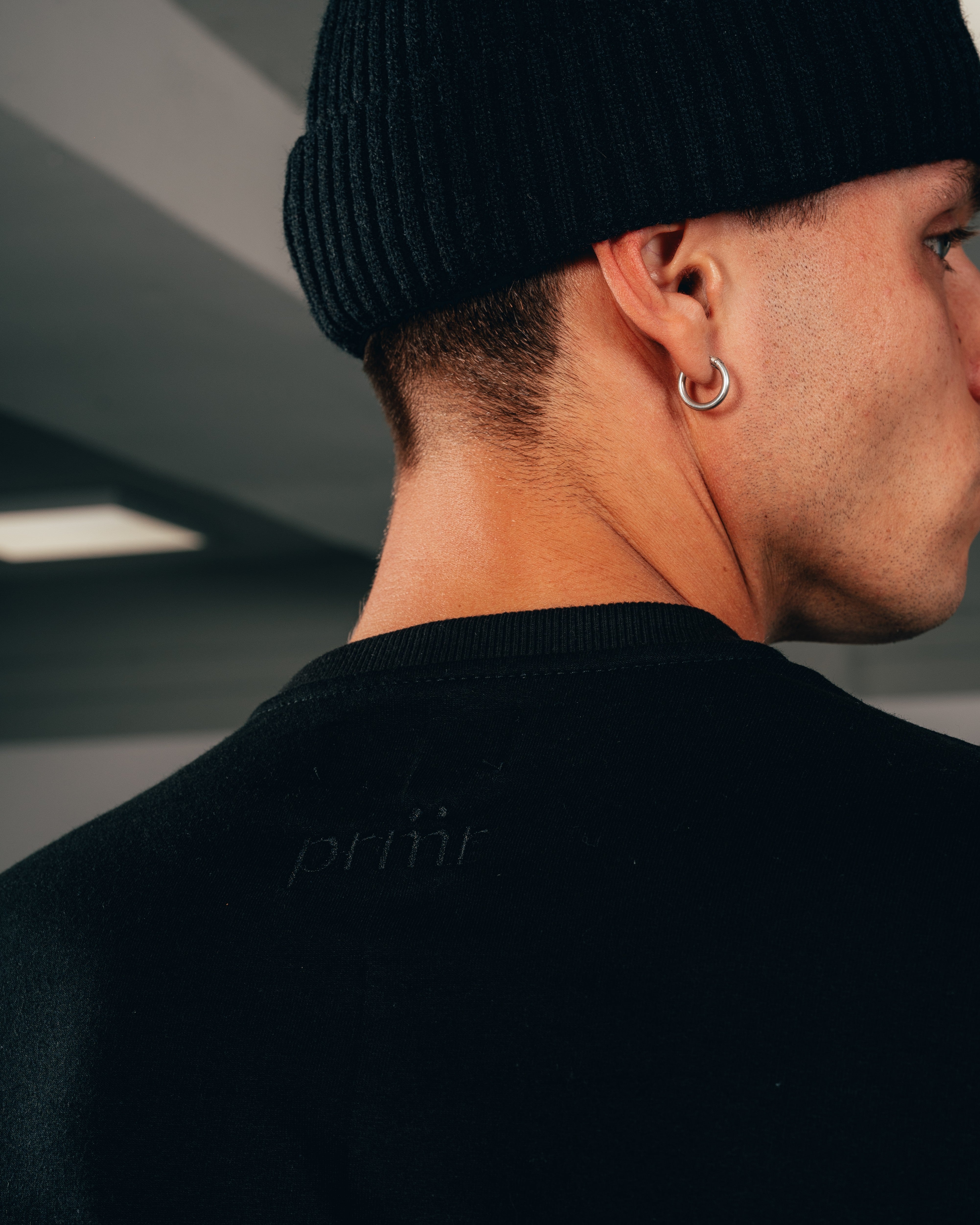 REMERA REGULAR FIT [ PRIMARI ] BLACK