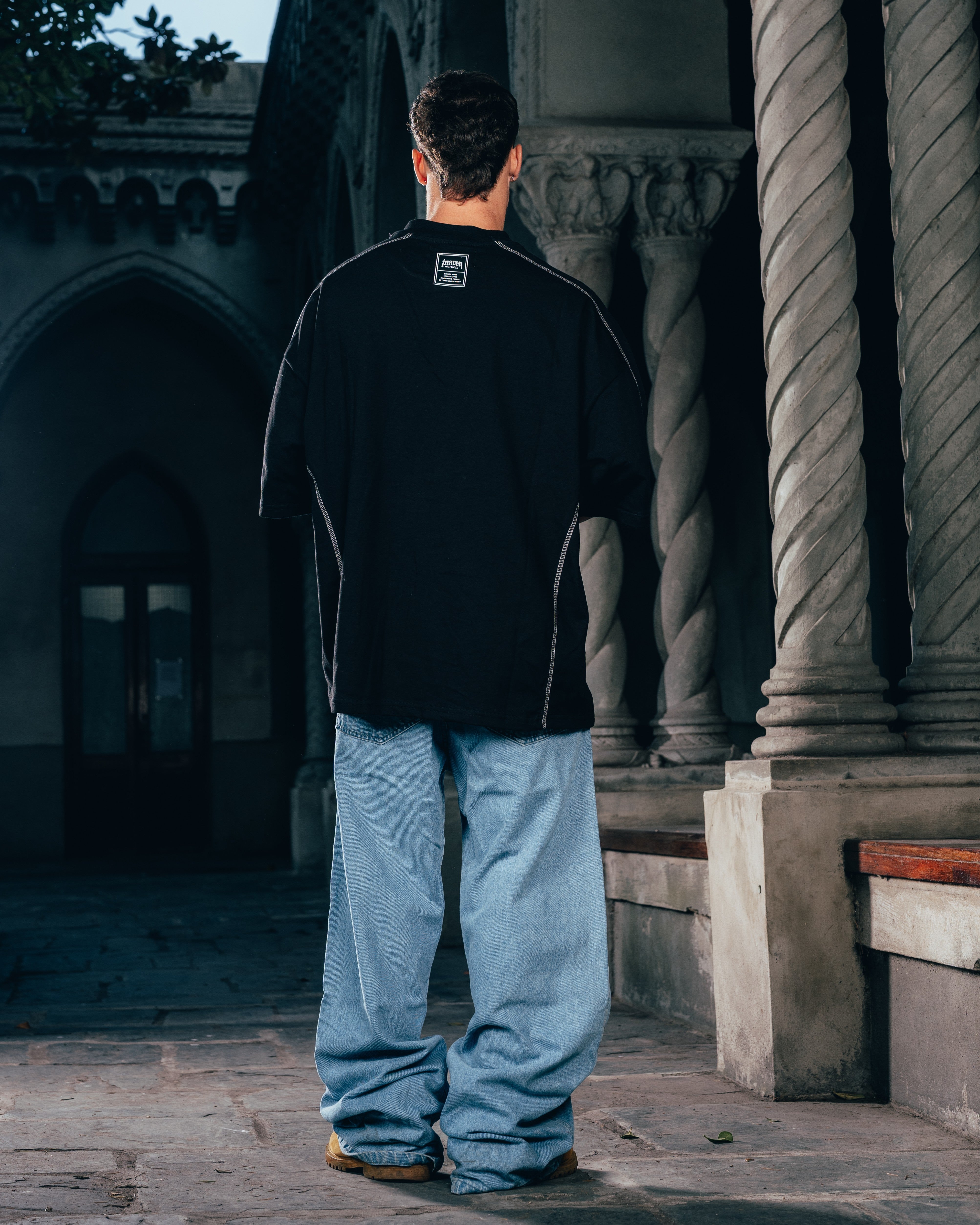 REMERA OVERSIZED [ WARRIOR ] RELIEVE BLACK