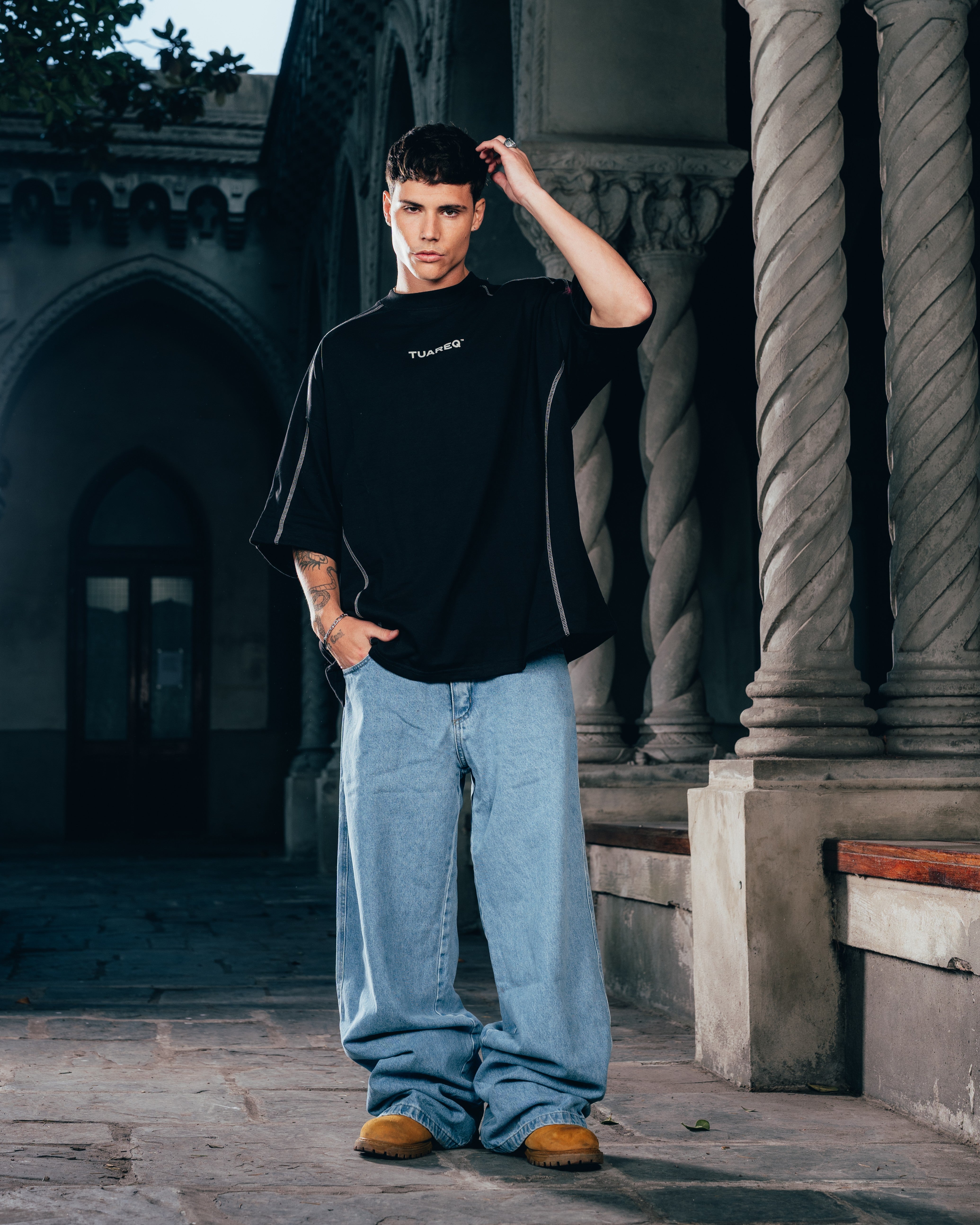 REMERA OVERSIZED [ WARRIOR ] RELIEVE BLACK